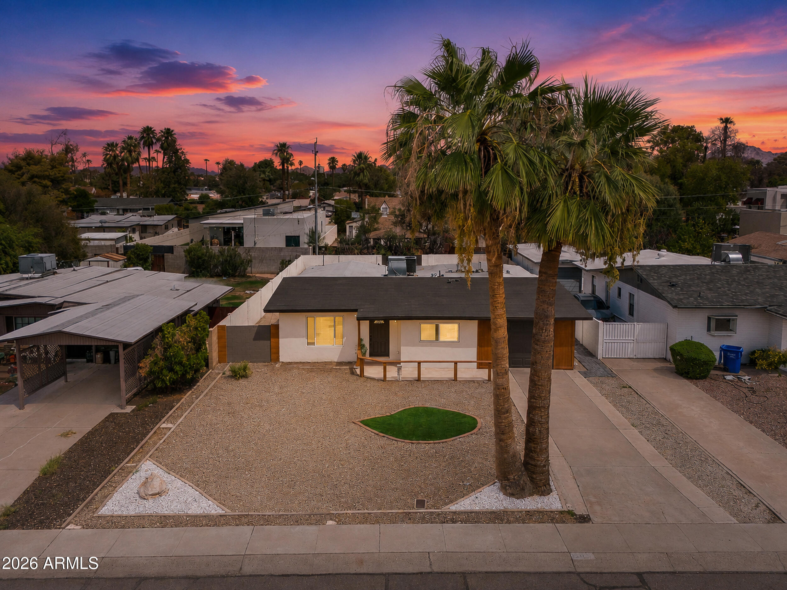 2232 E Mitchell Drive — photo