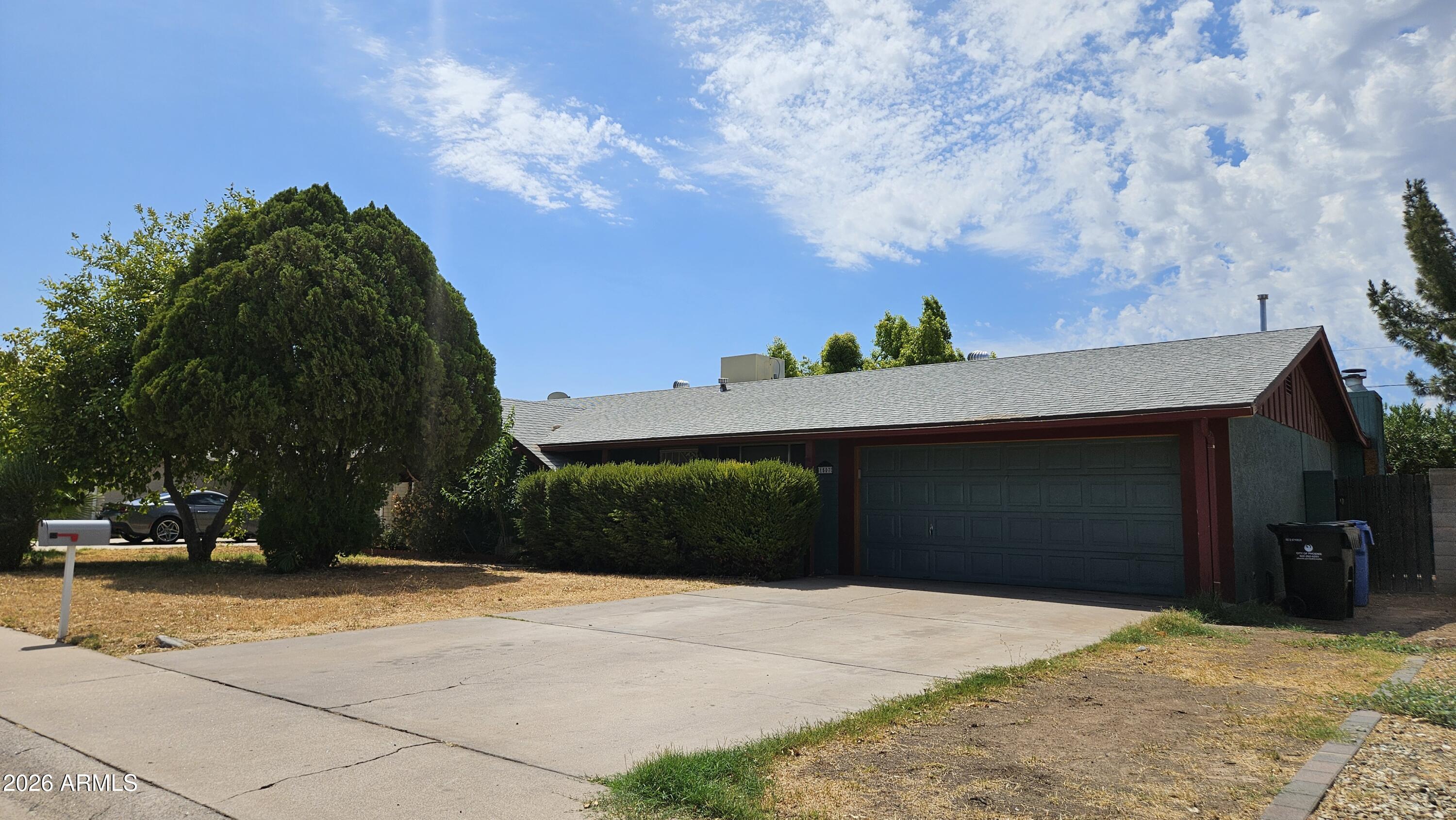 1507 W Helena Drive — photo