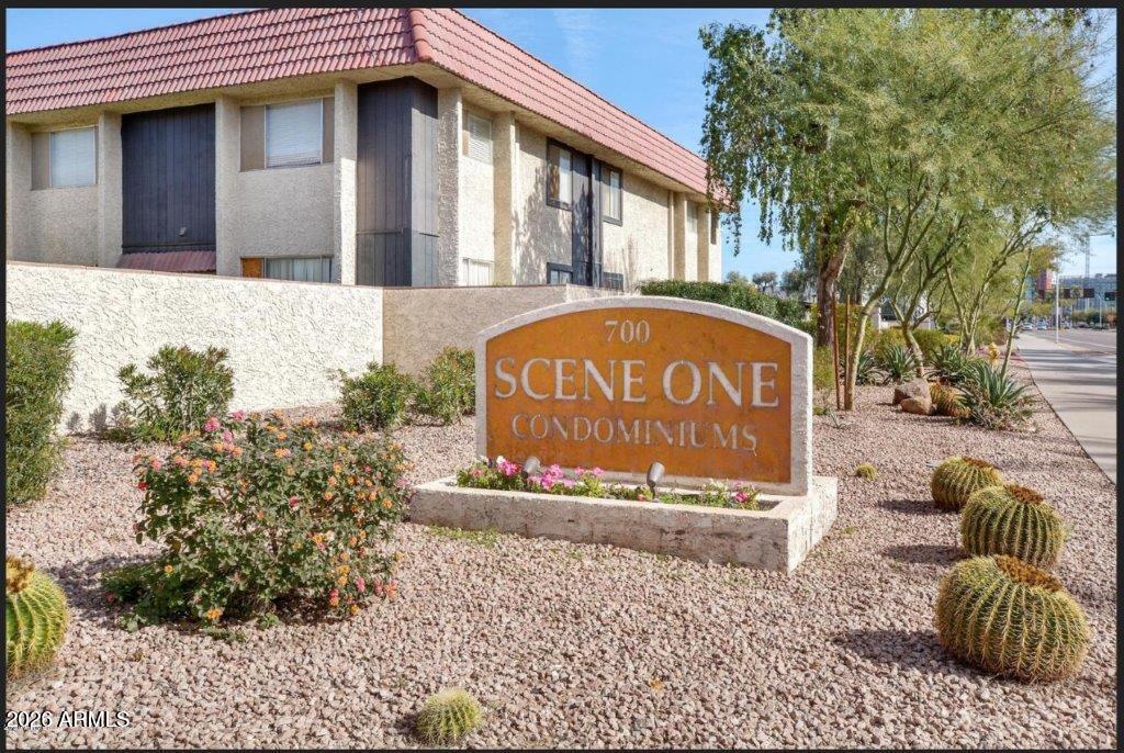 700 W University Drive 210 — photo