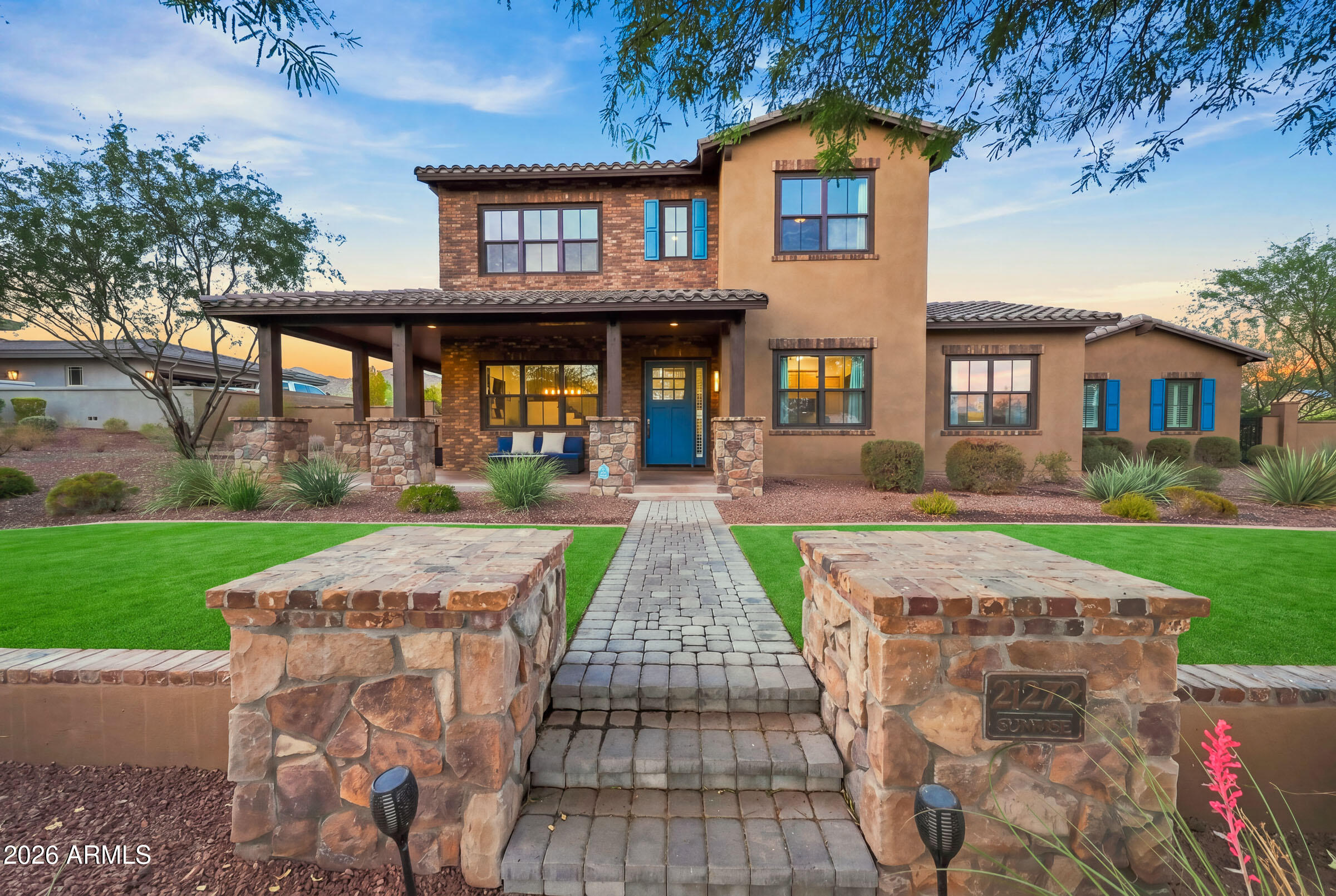 21272 W Sunrise Lane — photo