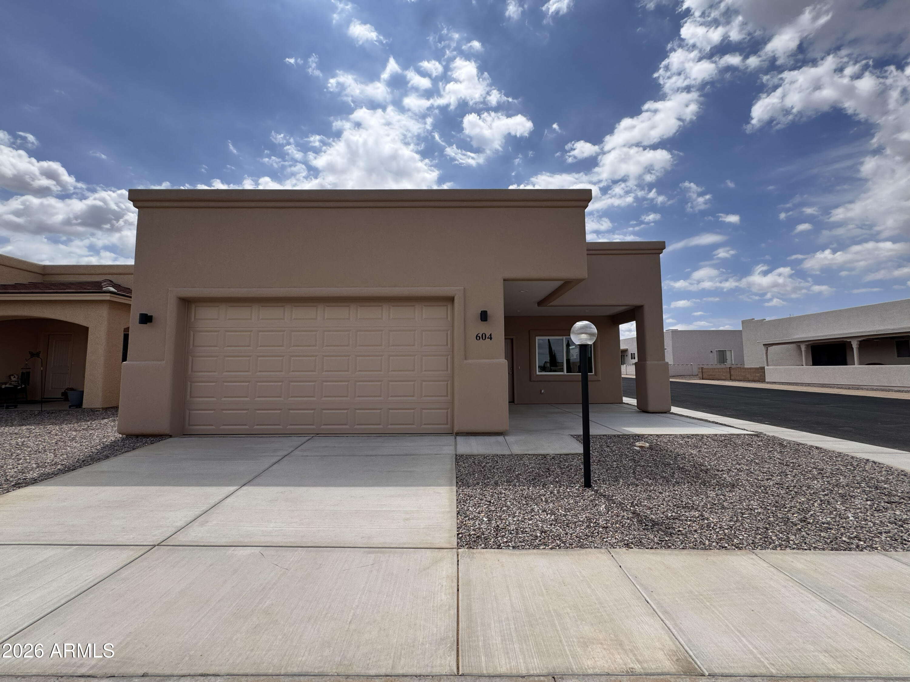 604 S Sky Ranch Road — photo