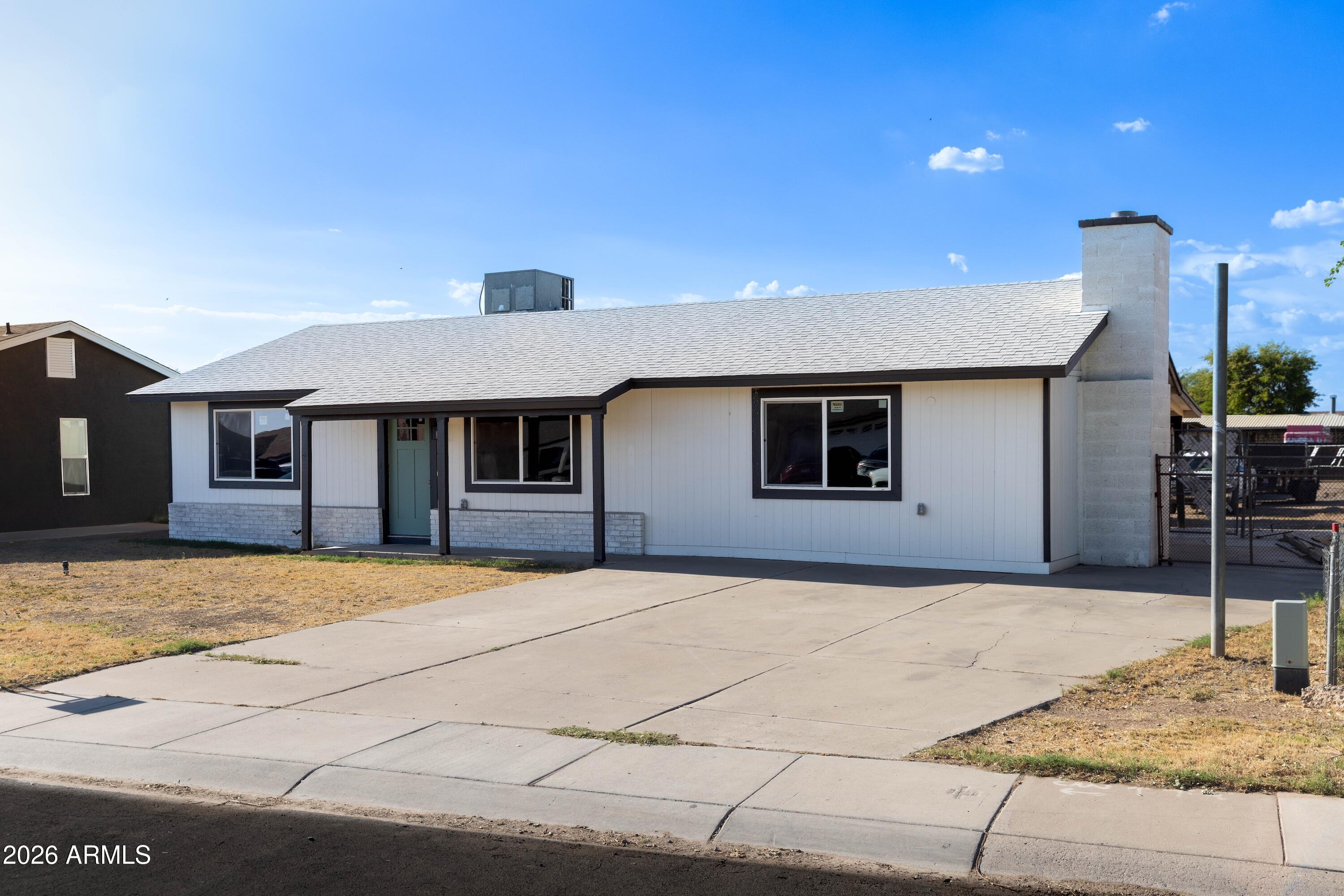 6320 W Garfield Street — photo