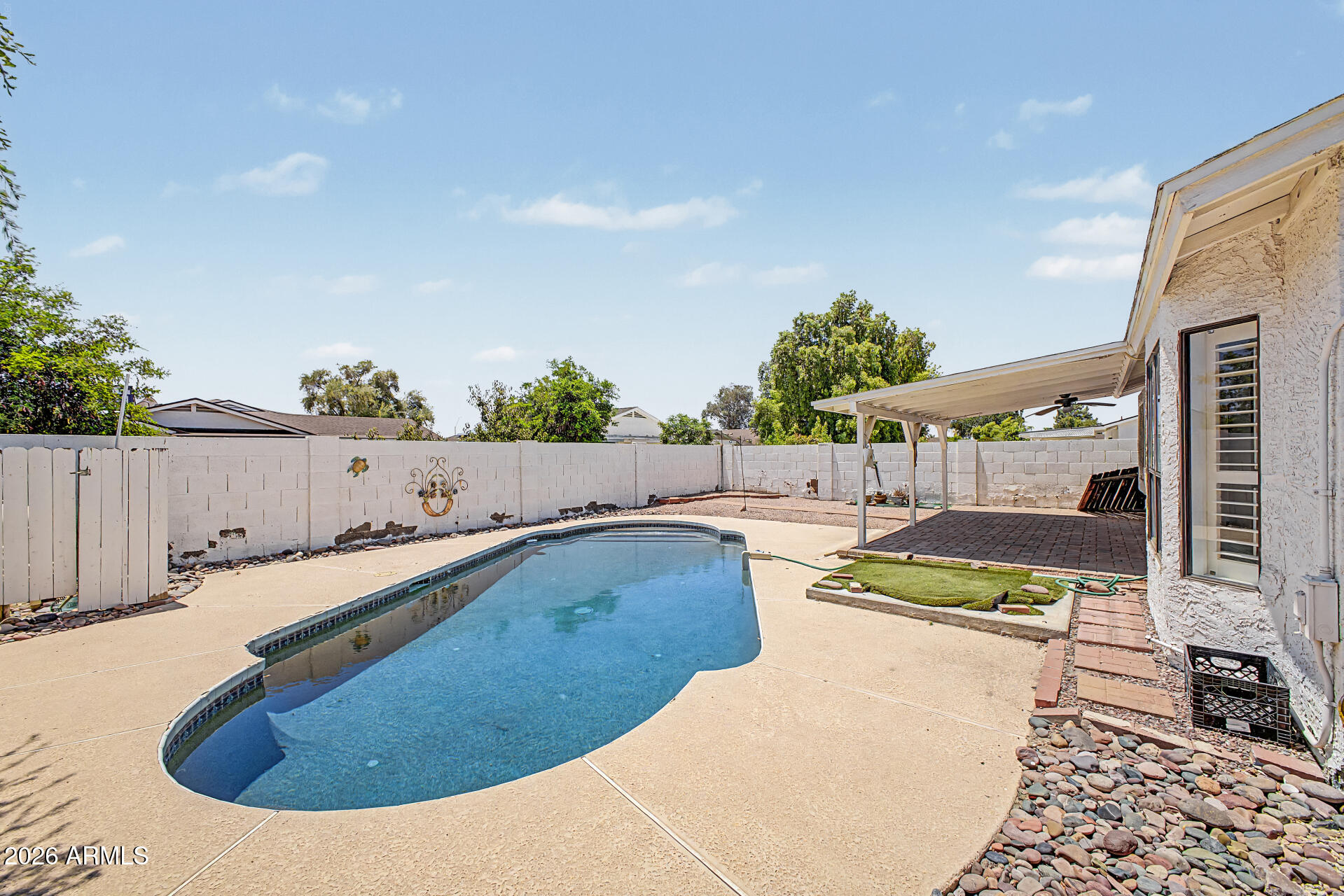 405 W Sandra Terrace — photo