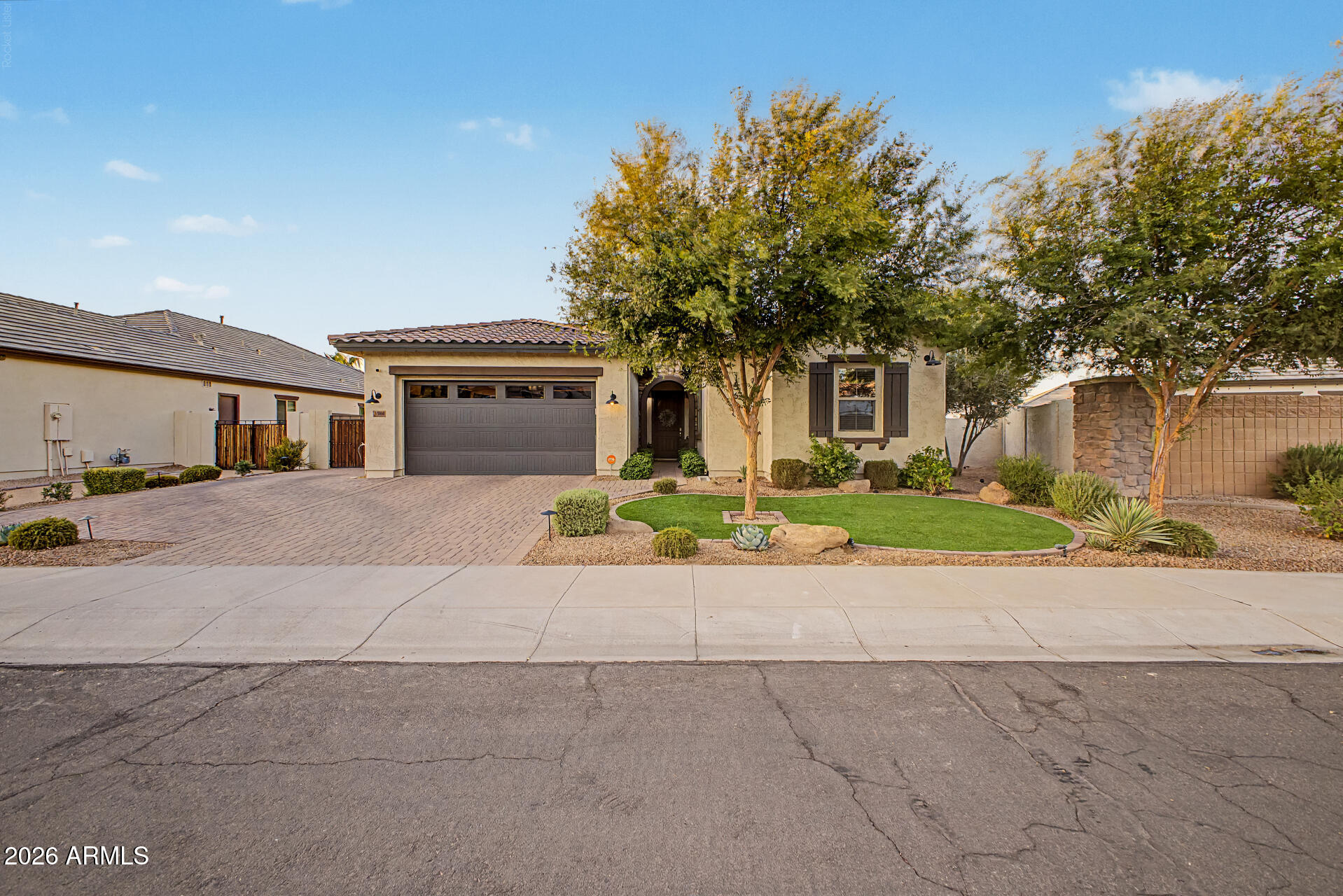 15680 W Desert Flower Drive — photo