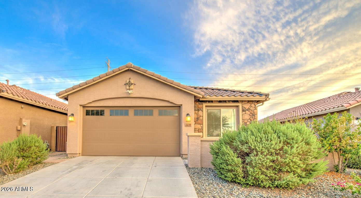 2239 W Donner Drive — photo