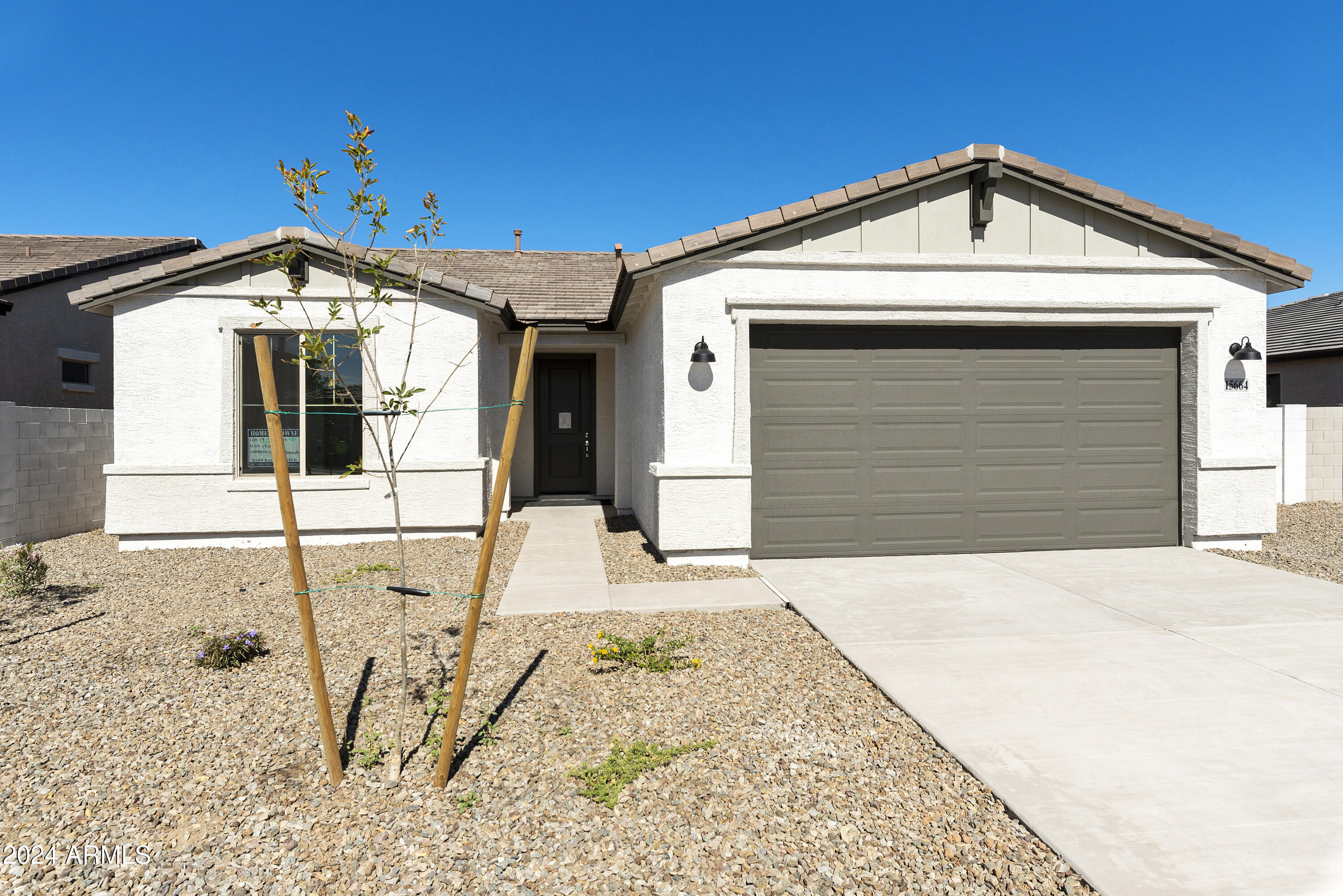 15664 W Mercer Lane — photo