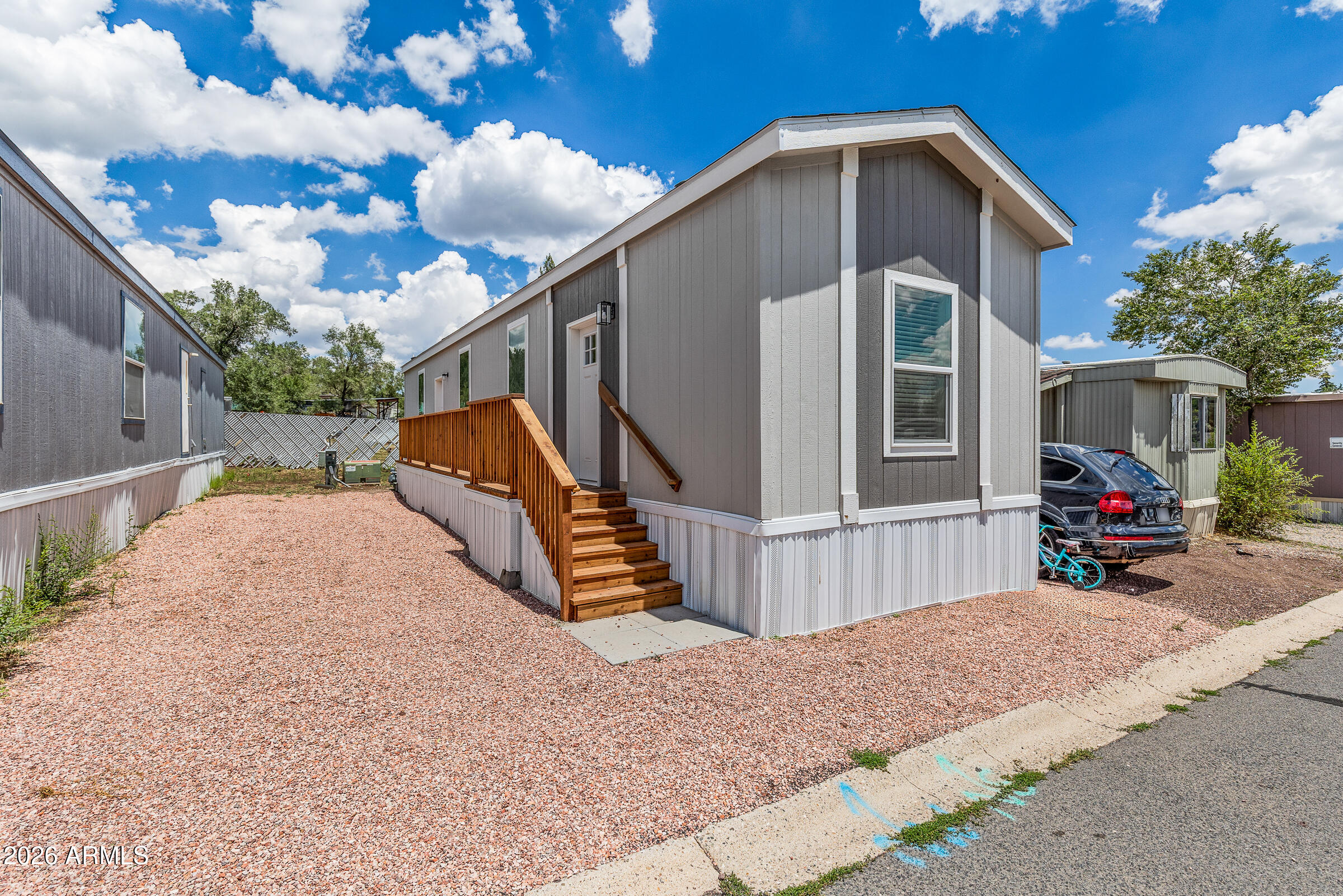 5250 W US-89 122 — photo