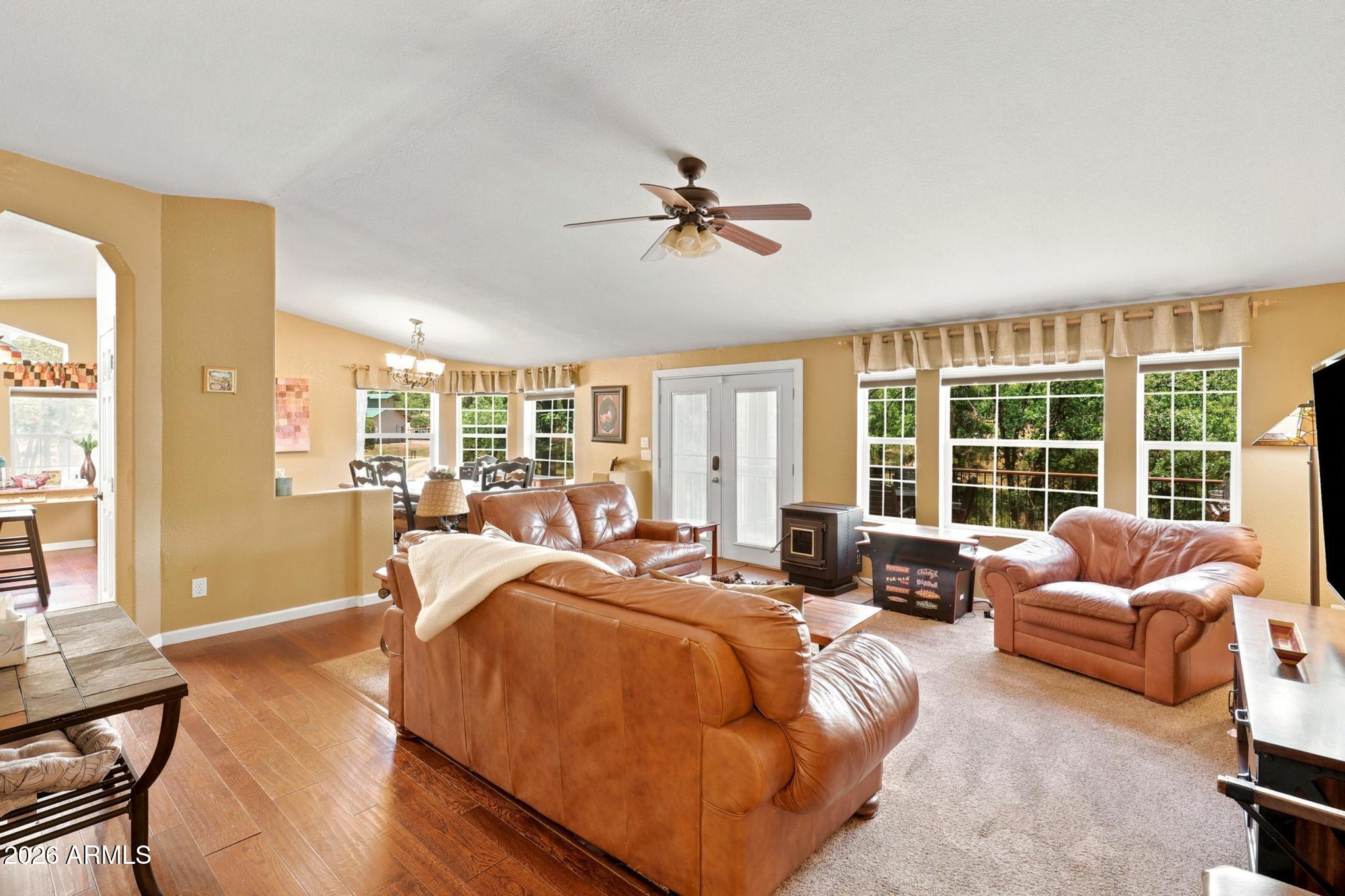 1075 E Ranch Road — photo