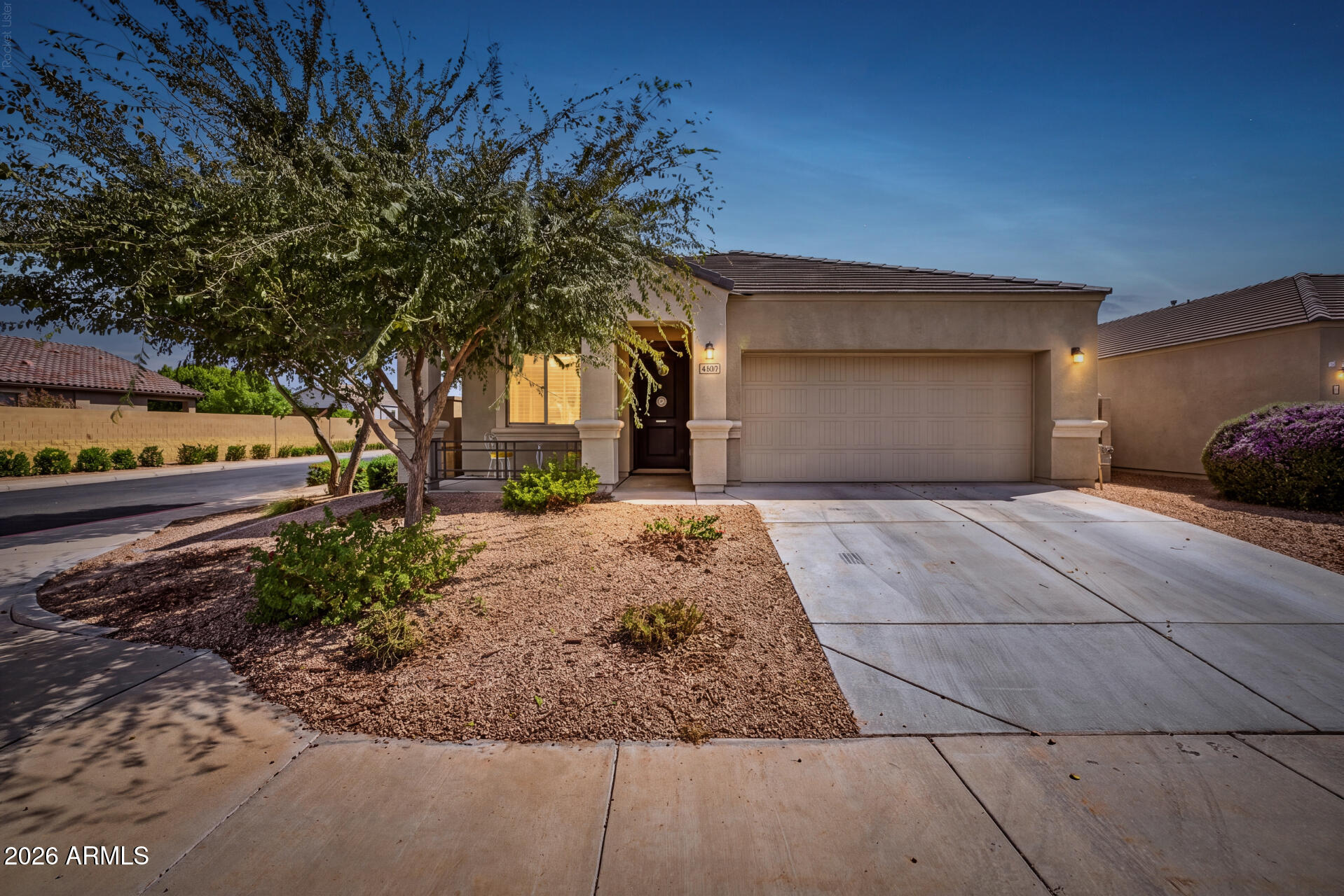 41349 W Williams Way — photo