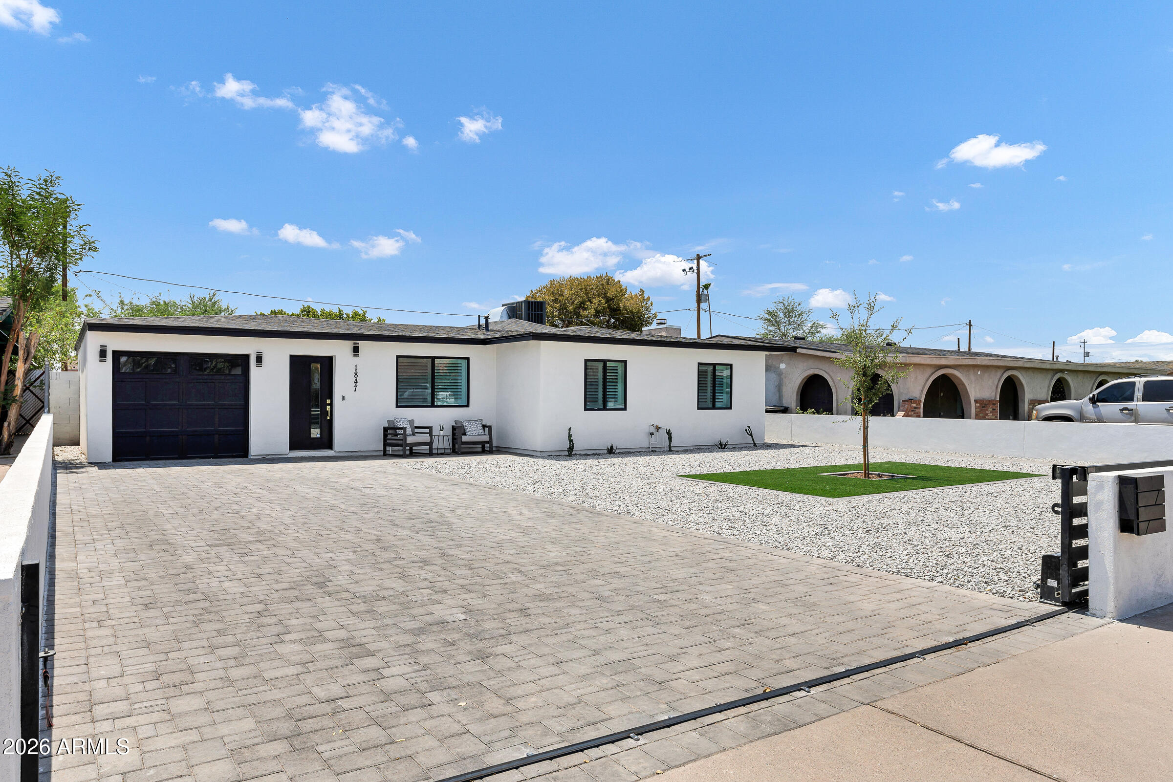 1847 E Coronado Road — photo