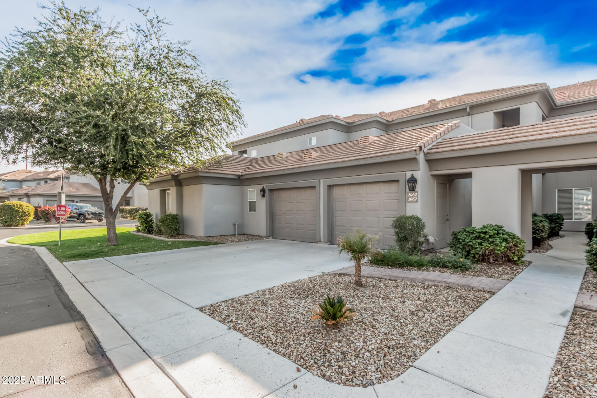 7401 W Arrowhead Clubhouse Drive 2062 — photo