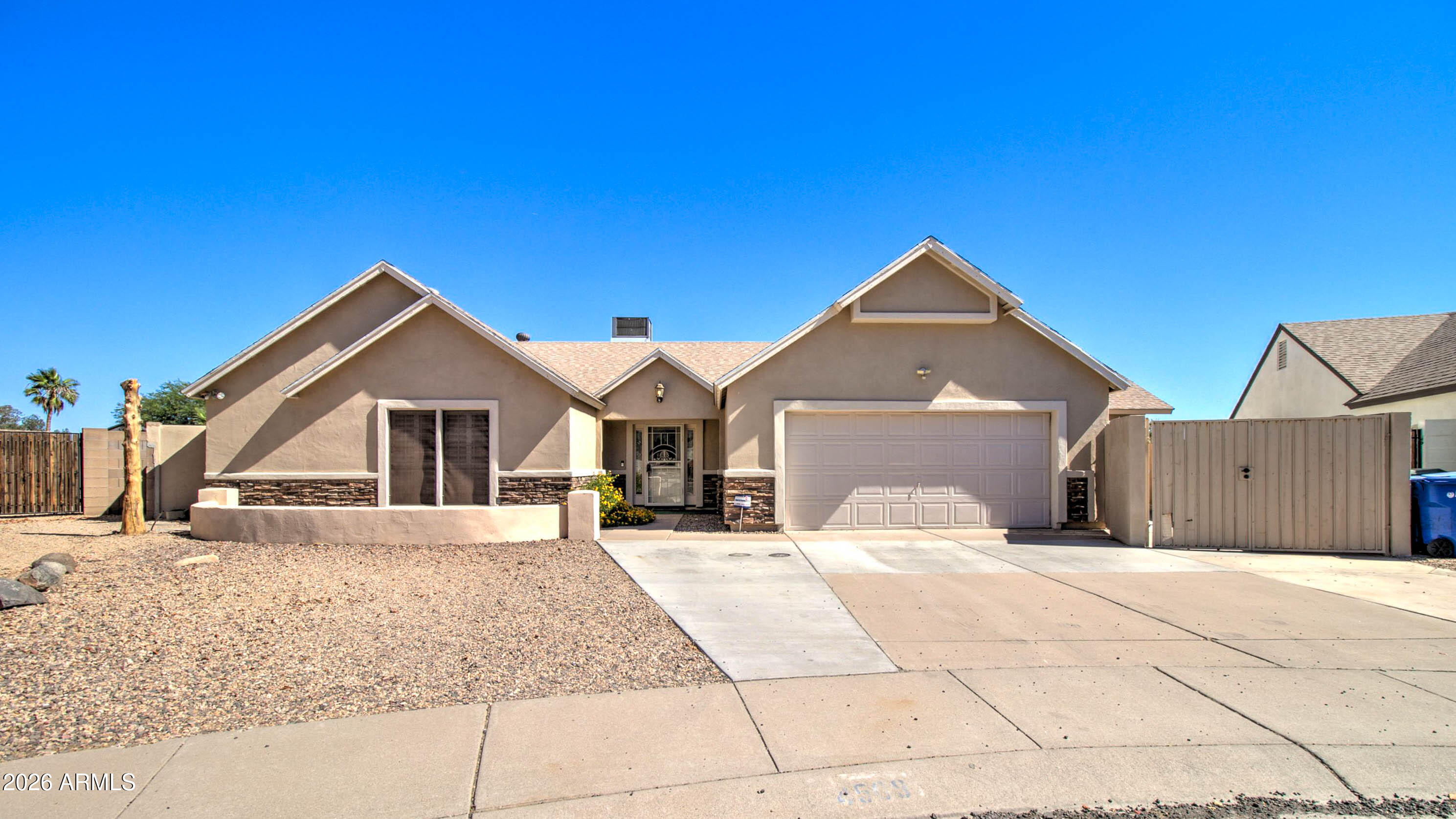 4509 E Pearce Road — photo