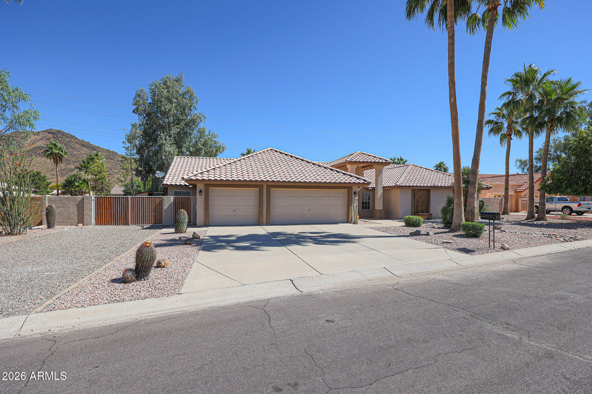 5542 W Northwood Drive — photo