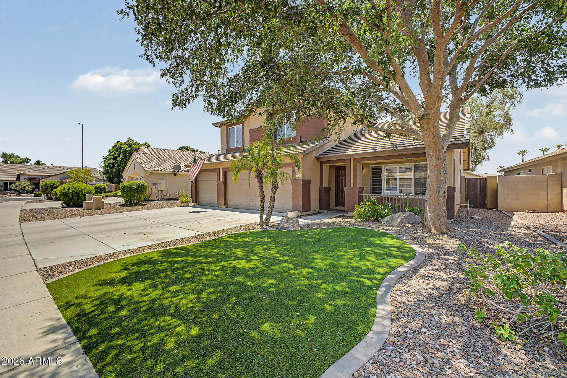 8227 W Harmony Lane — photo