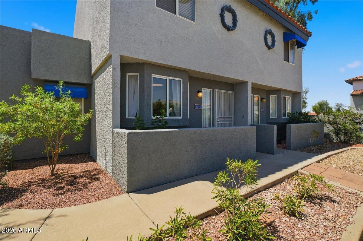 220 N 22nd Place 1071 — photo