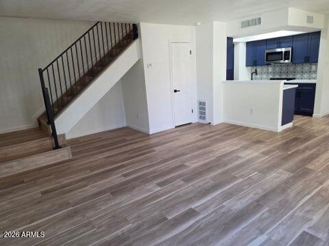 712 E Eugie Avenue — photo