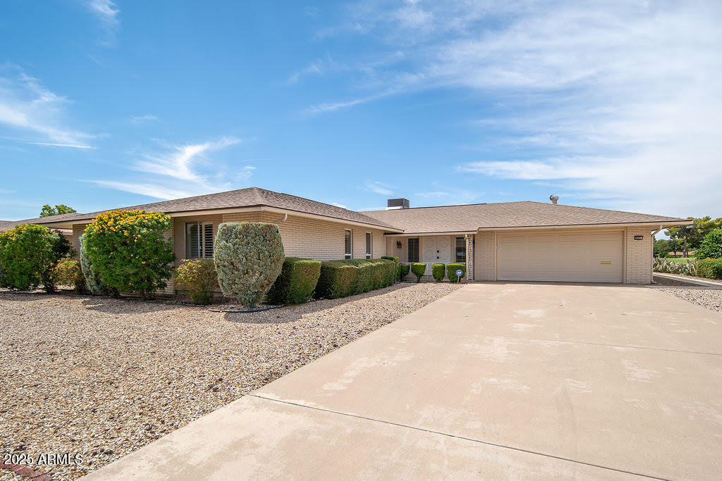 9605 W Briarwood Circle — photo