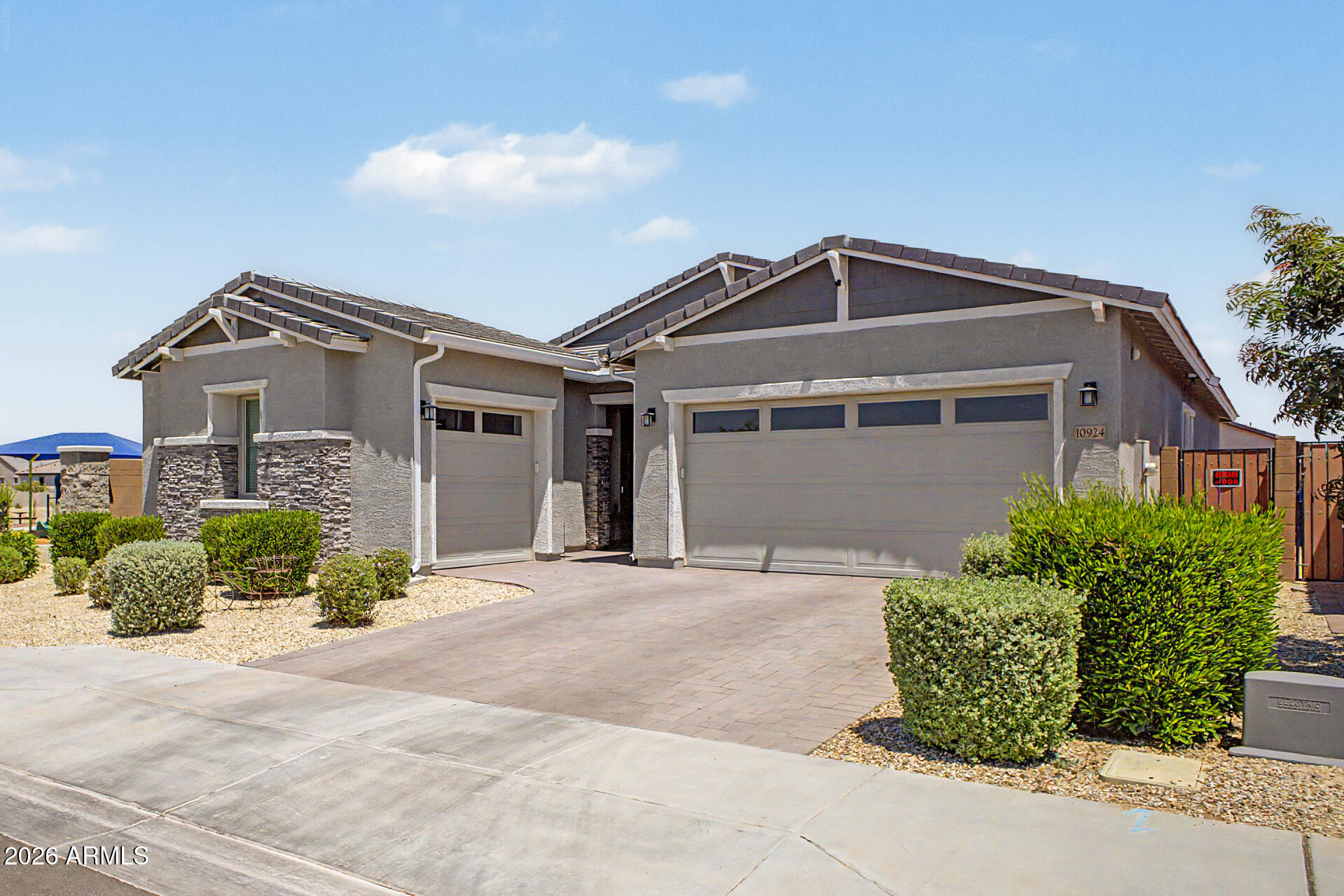 10924 W Wood Street — photo