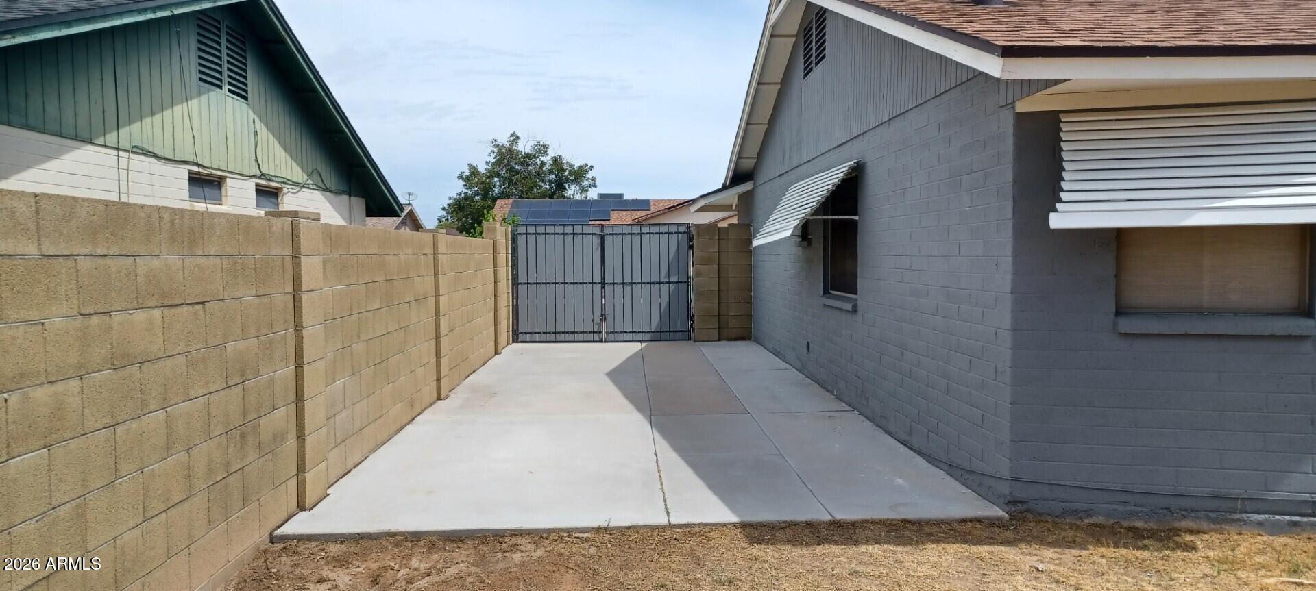 6533 W Altadena Avenue — photo