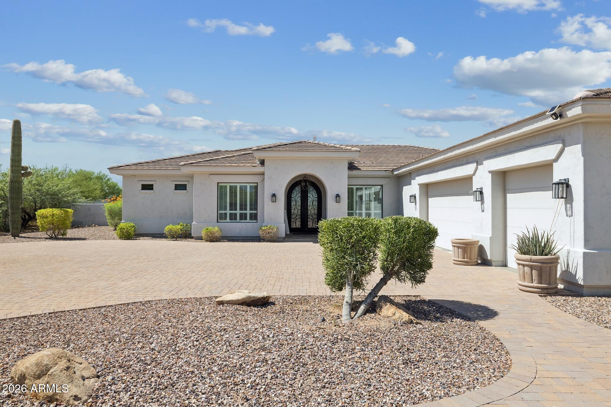 5847 E Quail Track Drive — photo