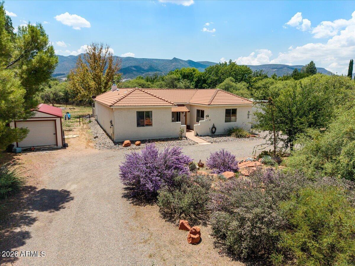 305 W Fort McDowell Place — photo
