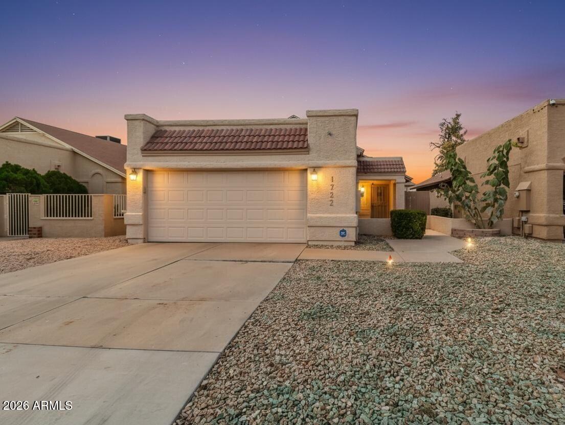 1722 N Comanche Drive — photo