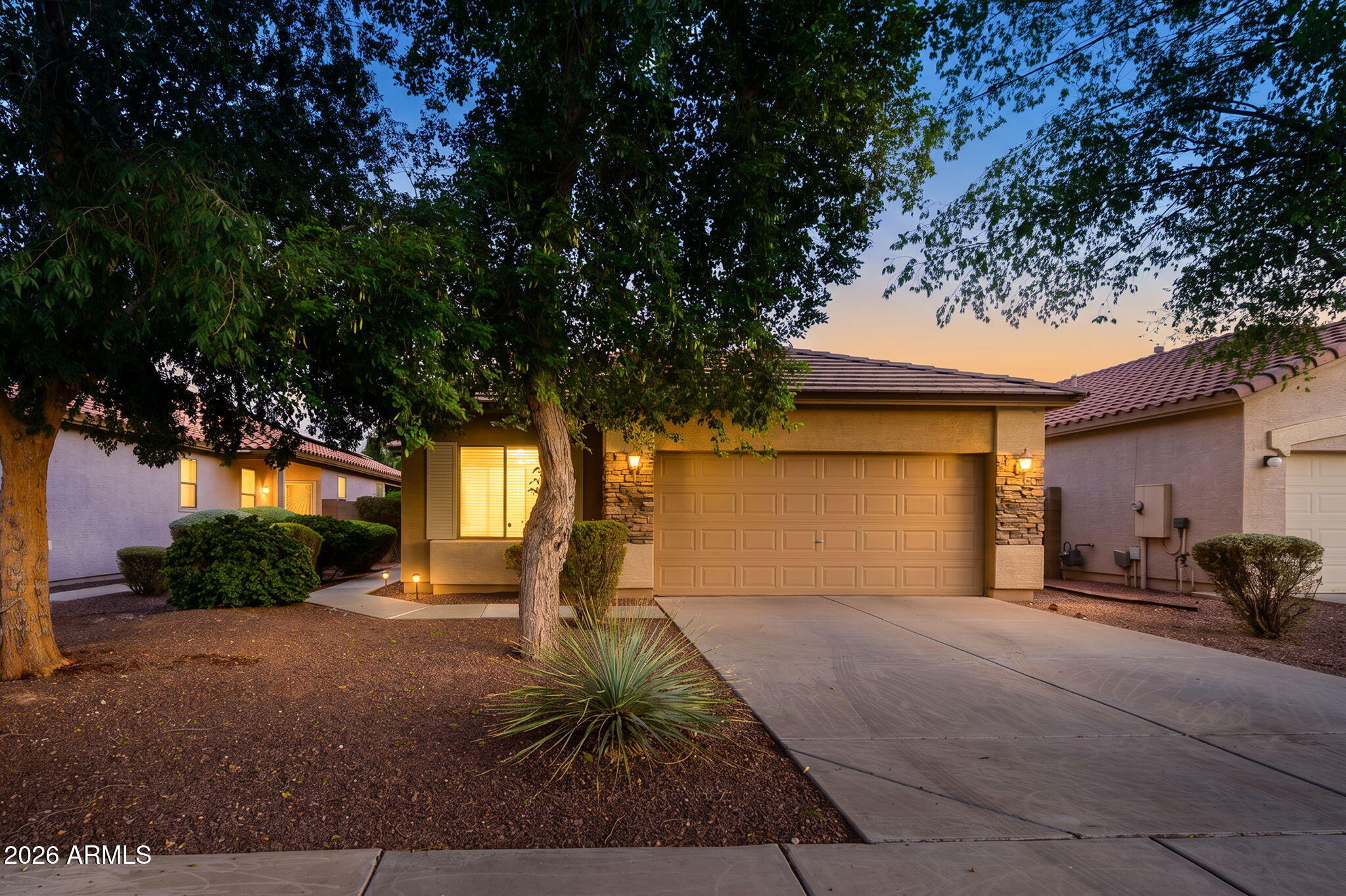 12533 W Bird Lane — photo