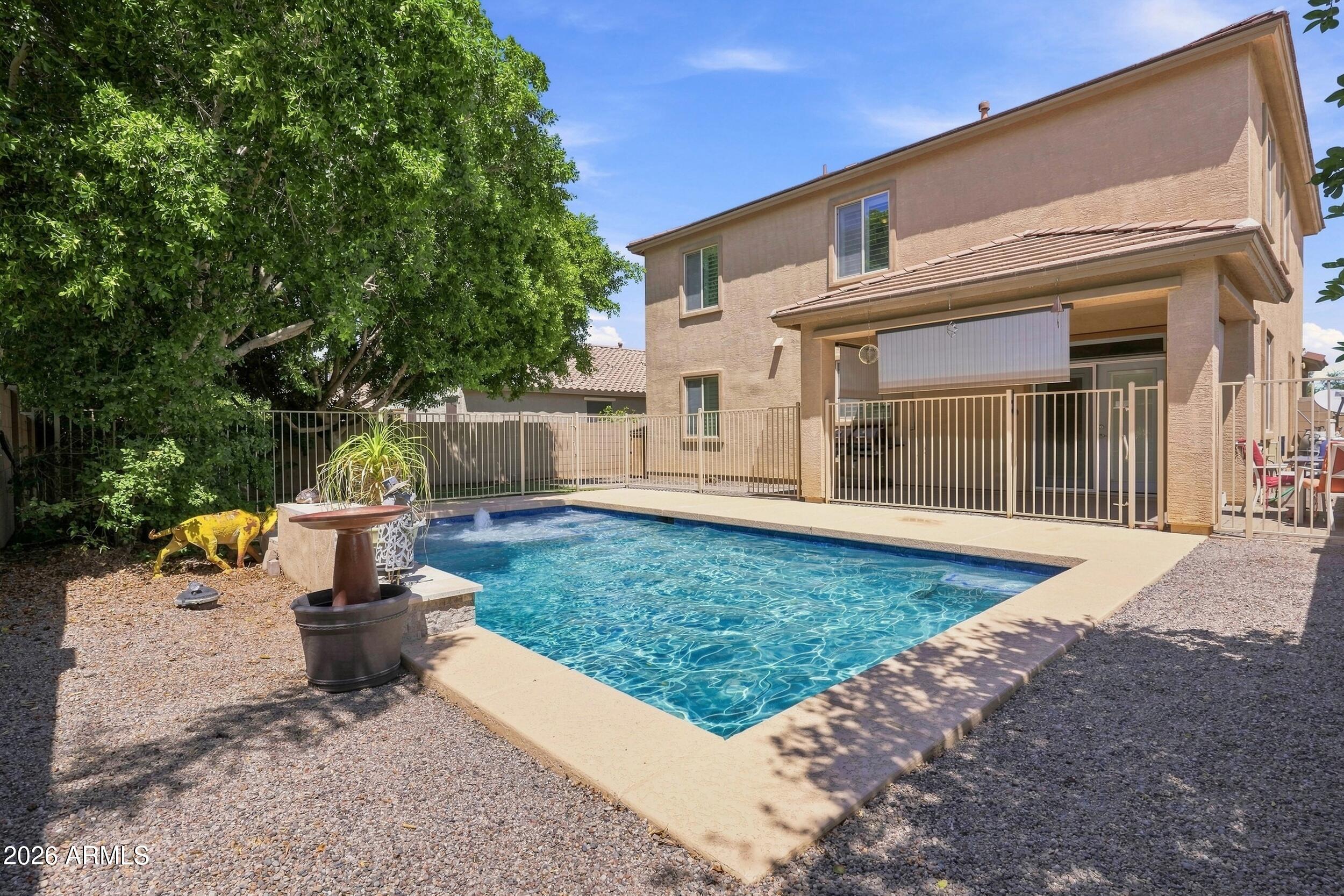 2905 E Meadowview Drive — photo