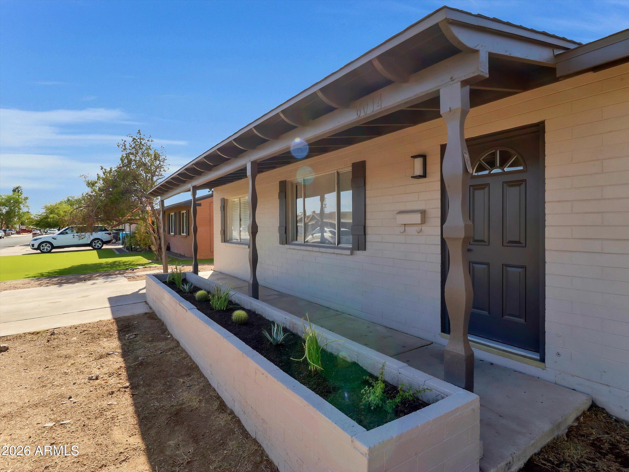 6014 W Avalon Drive — photo