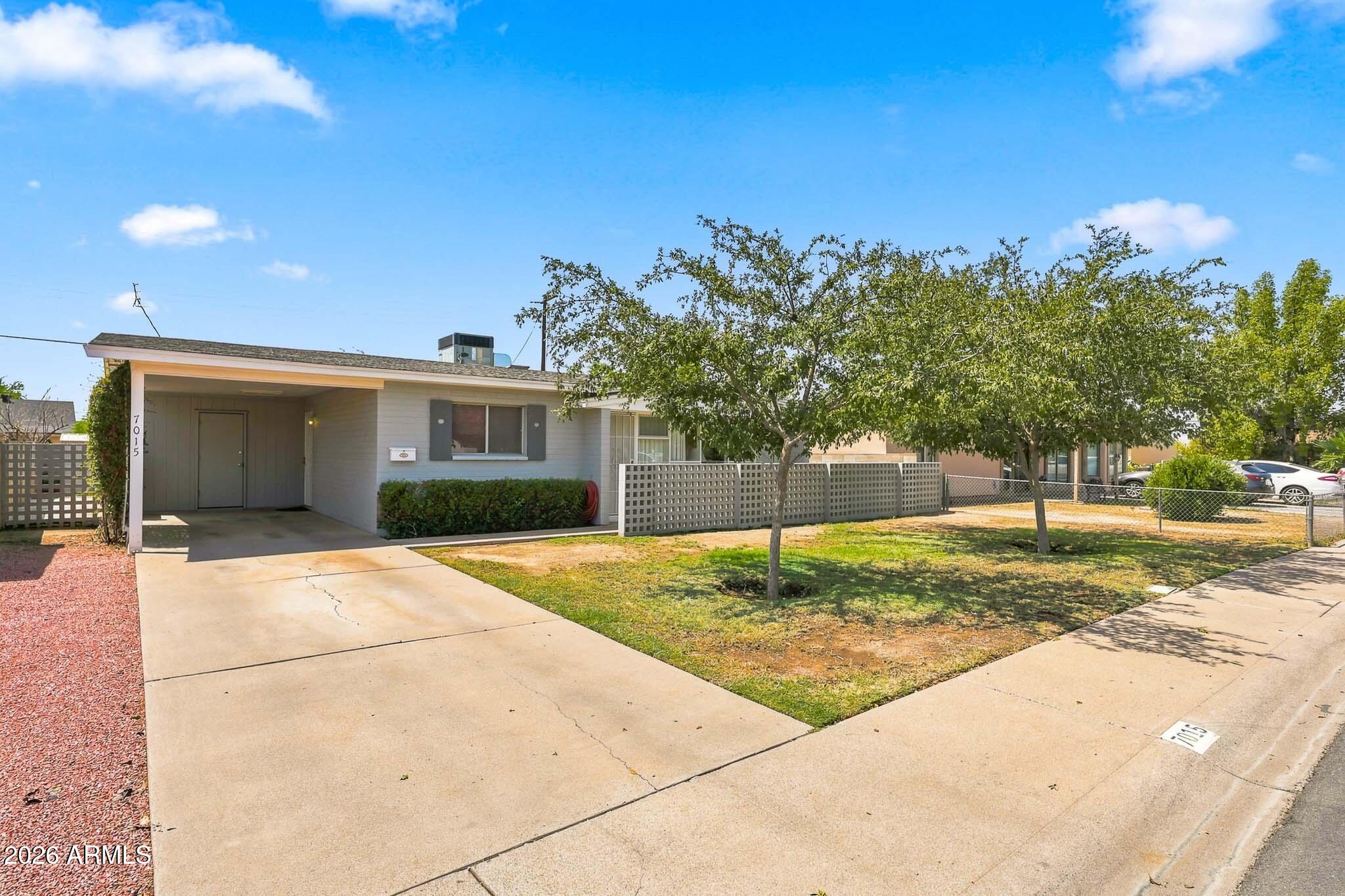 7015 W Wolf Street — photo