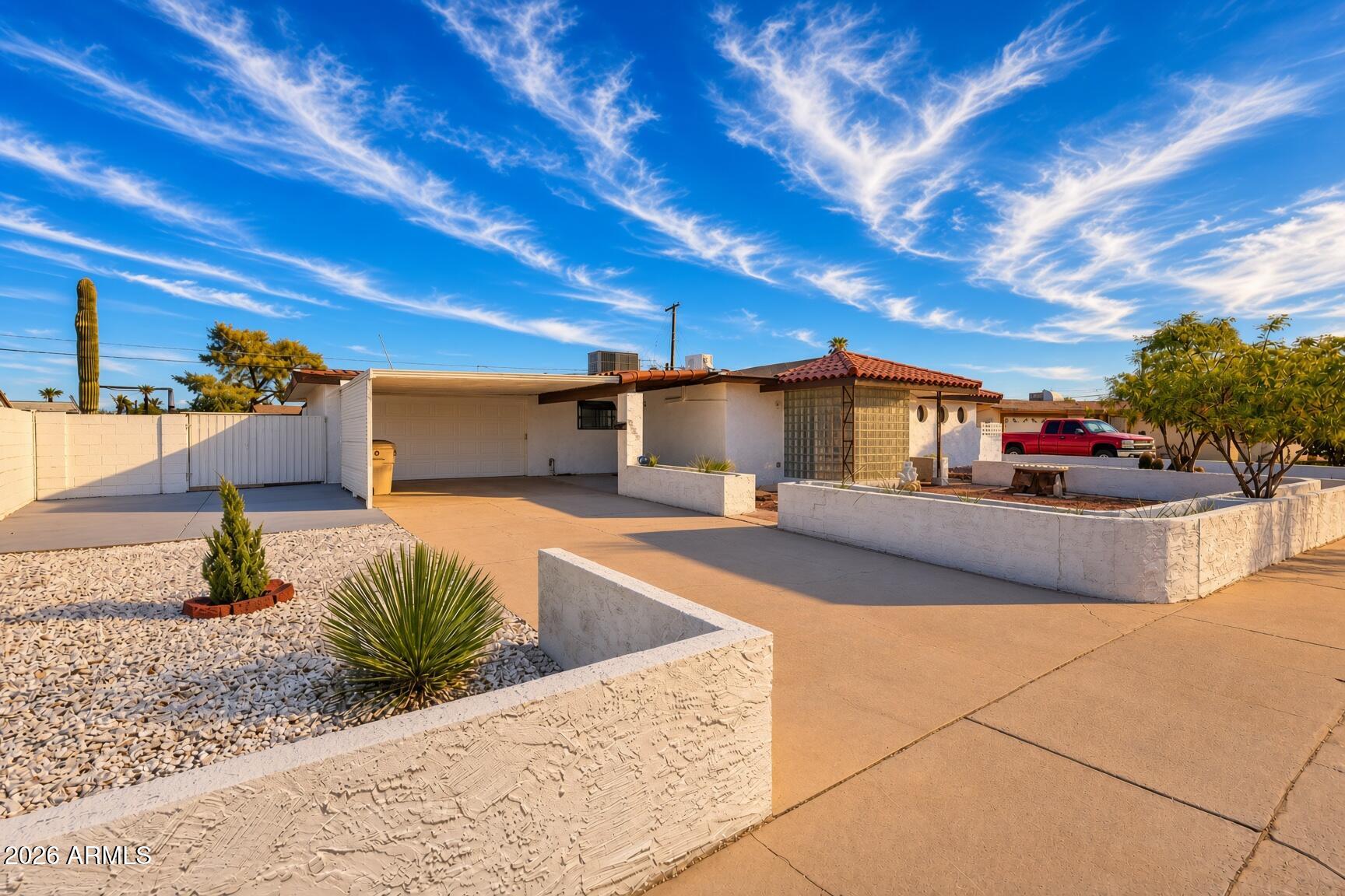 6532 W Medlock Drive — photo