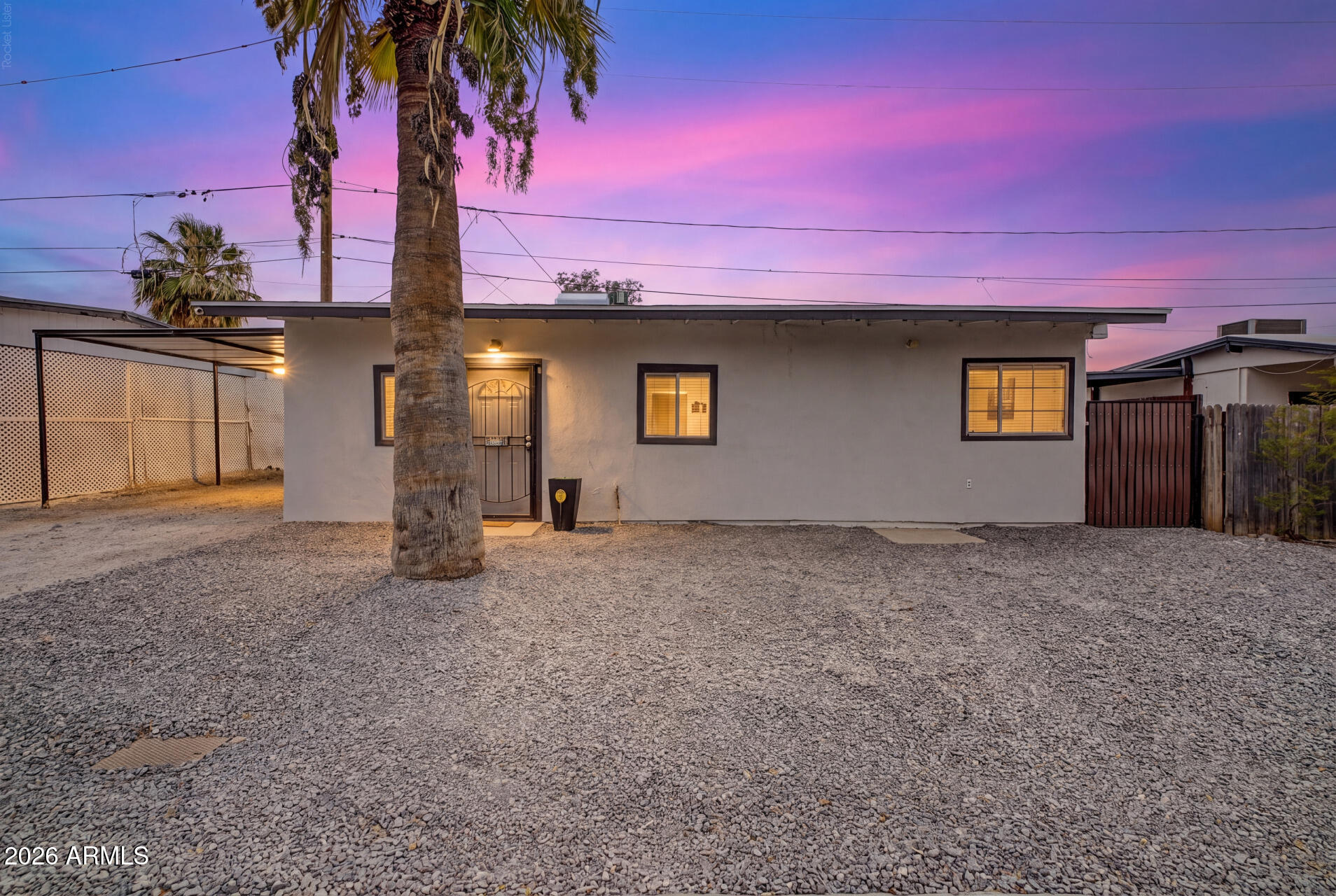 723 E Sunnyslope Lane — photo