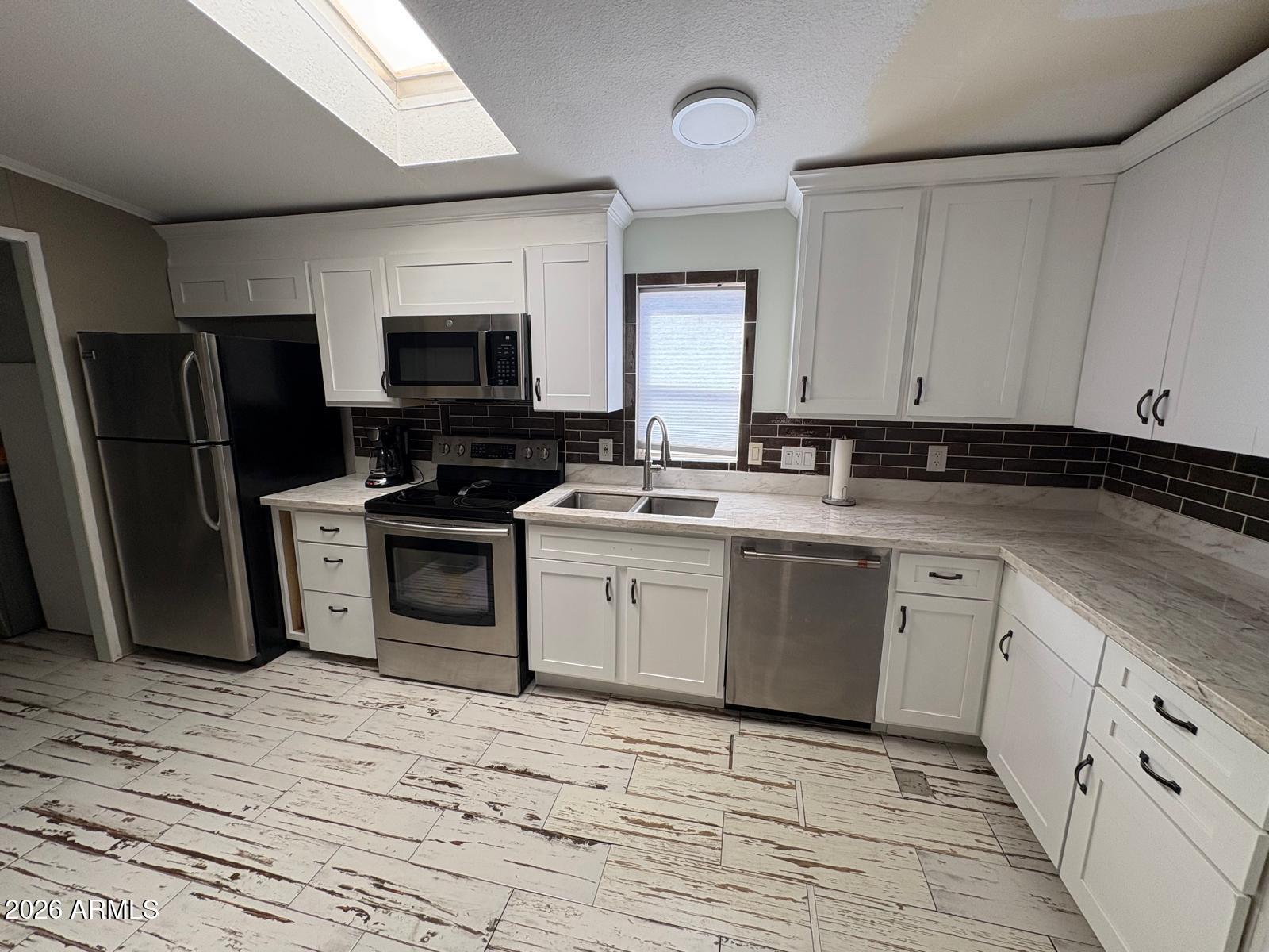 1007 W Saddle Lane — photo