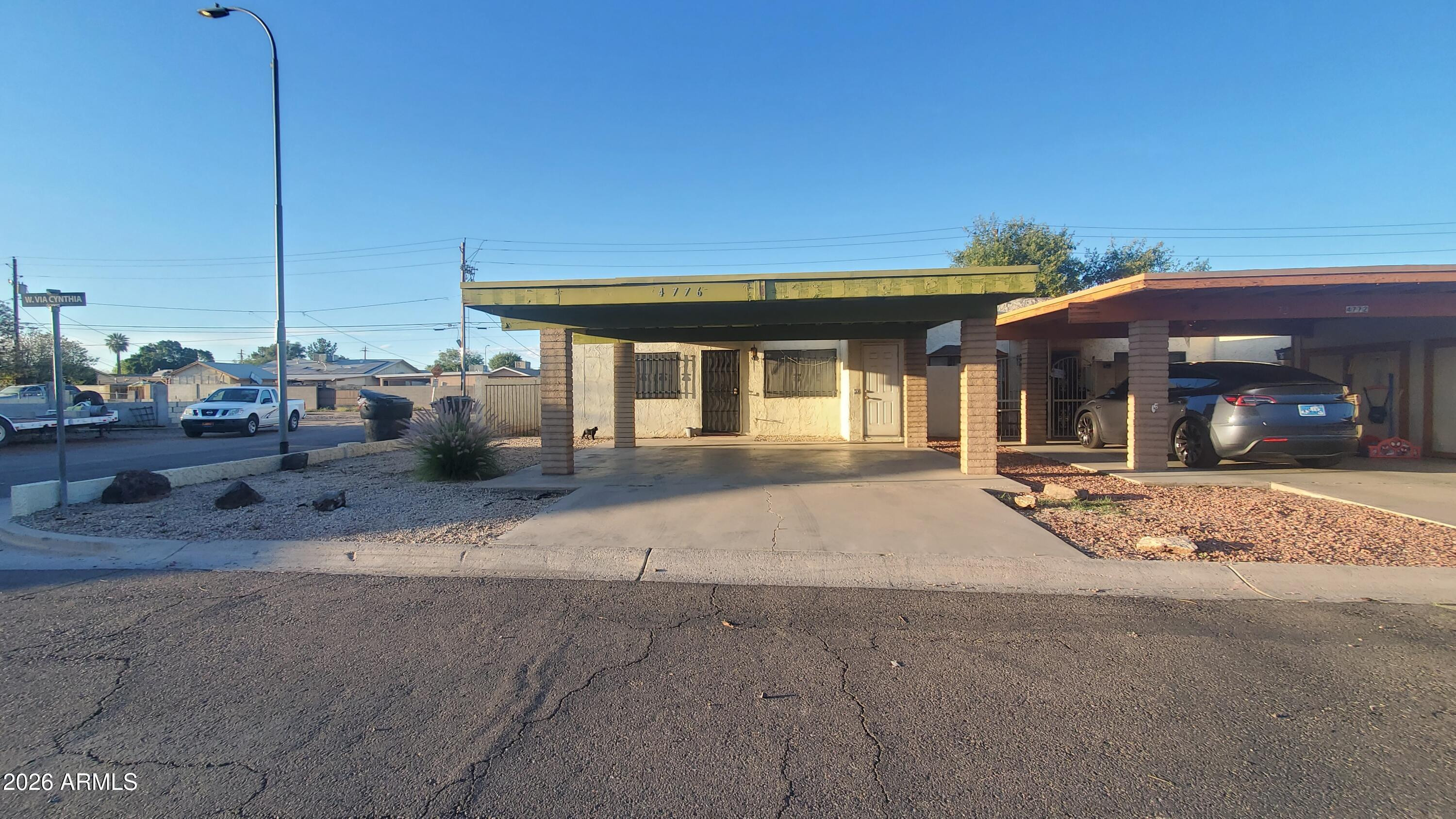 4776 W Via Cynthia — photo