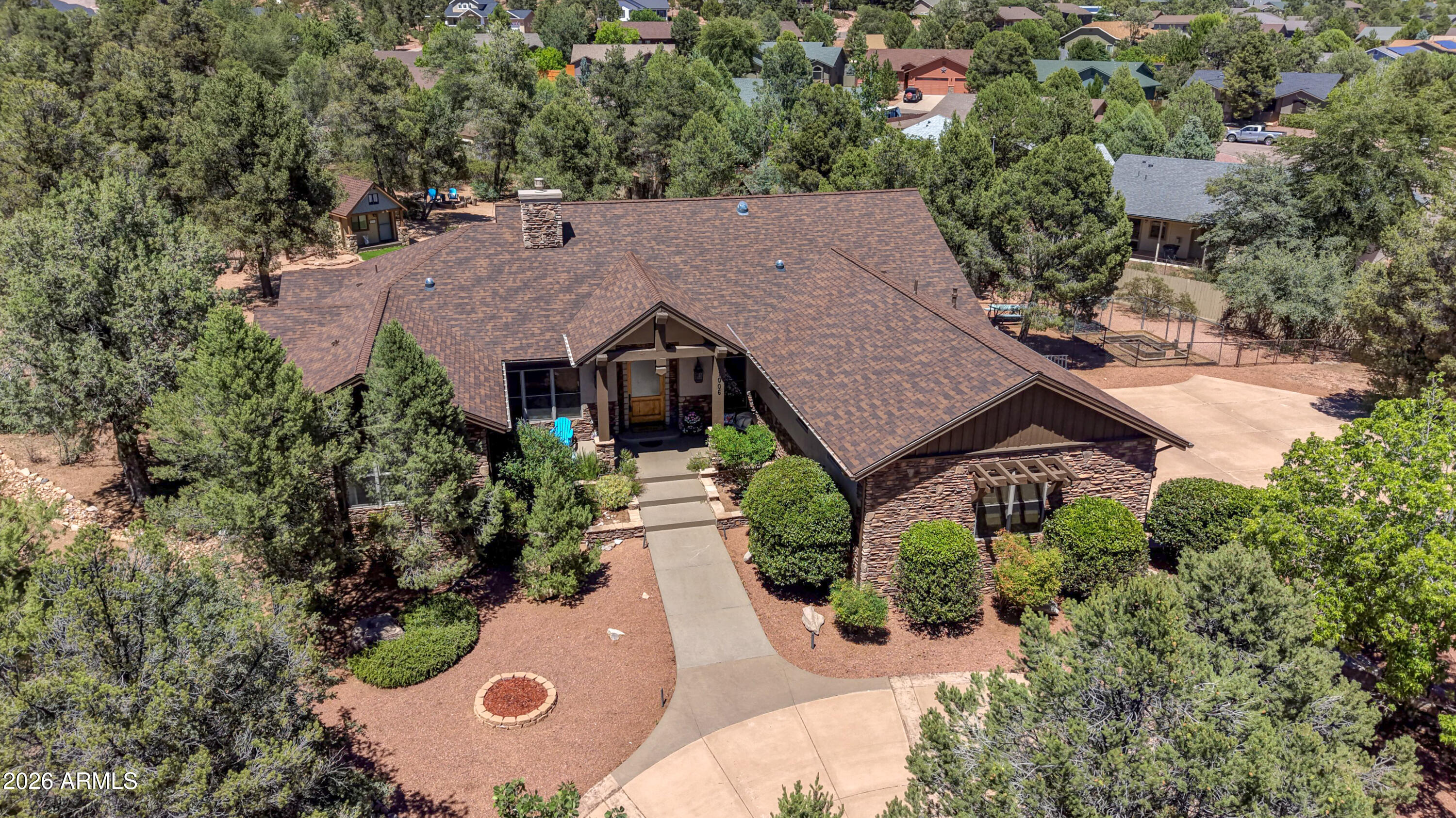 1006 W Rock Springs Circle — photo