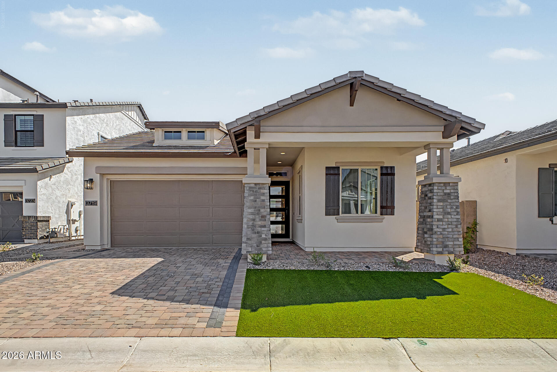 3719 E Rochelle Circle — photo