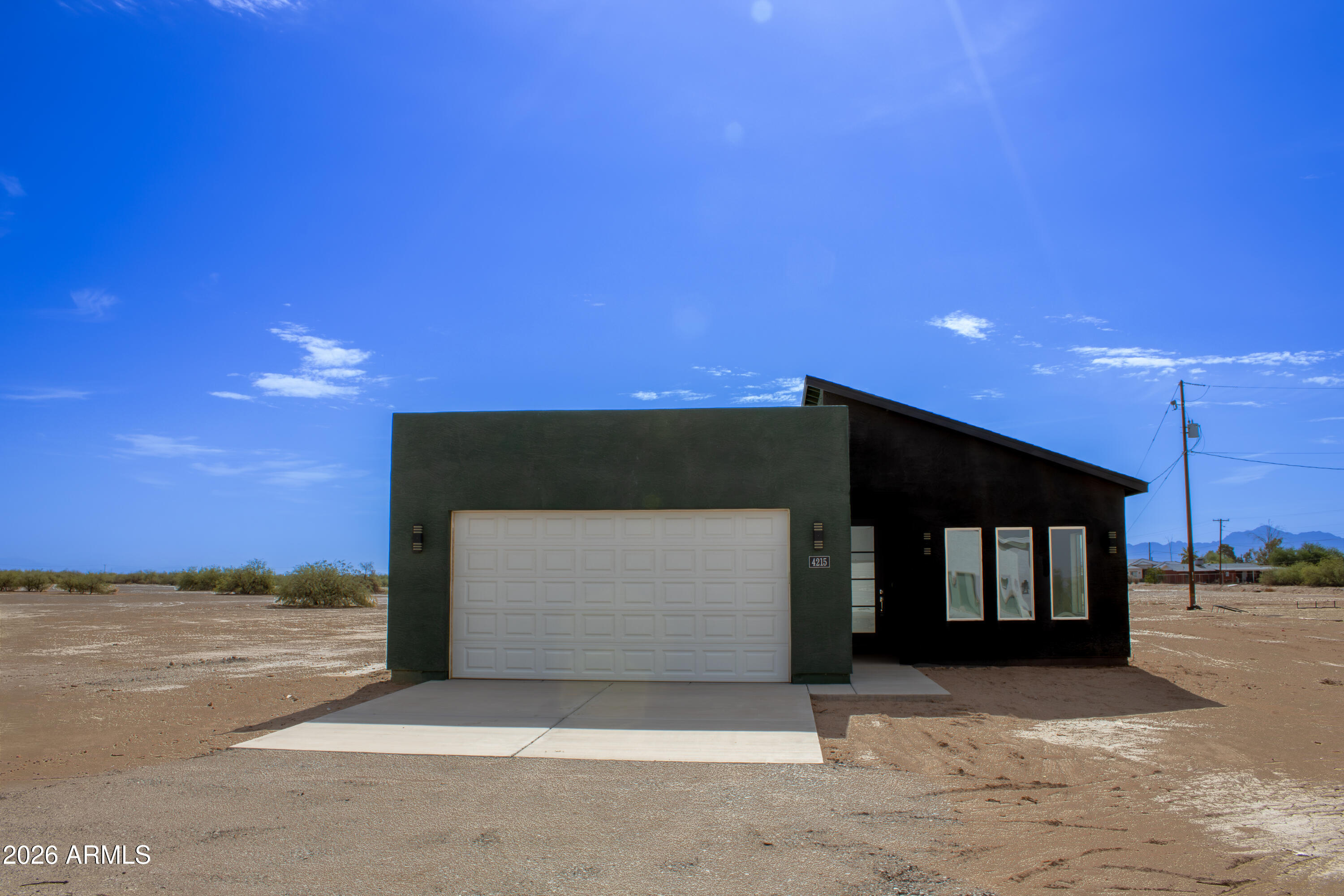 4215 N Roble Circle — photo