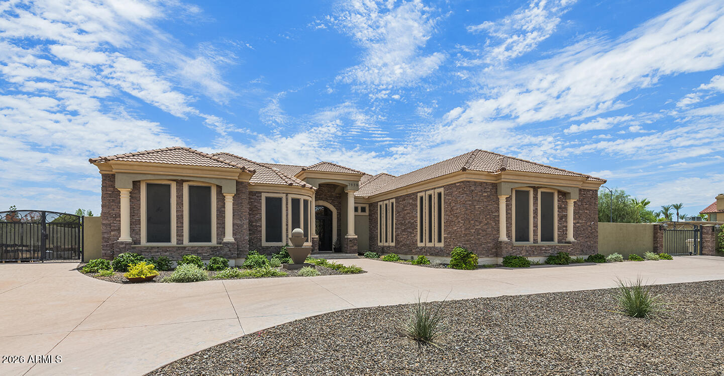 7639 W Libby Street — photo