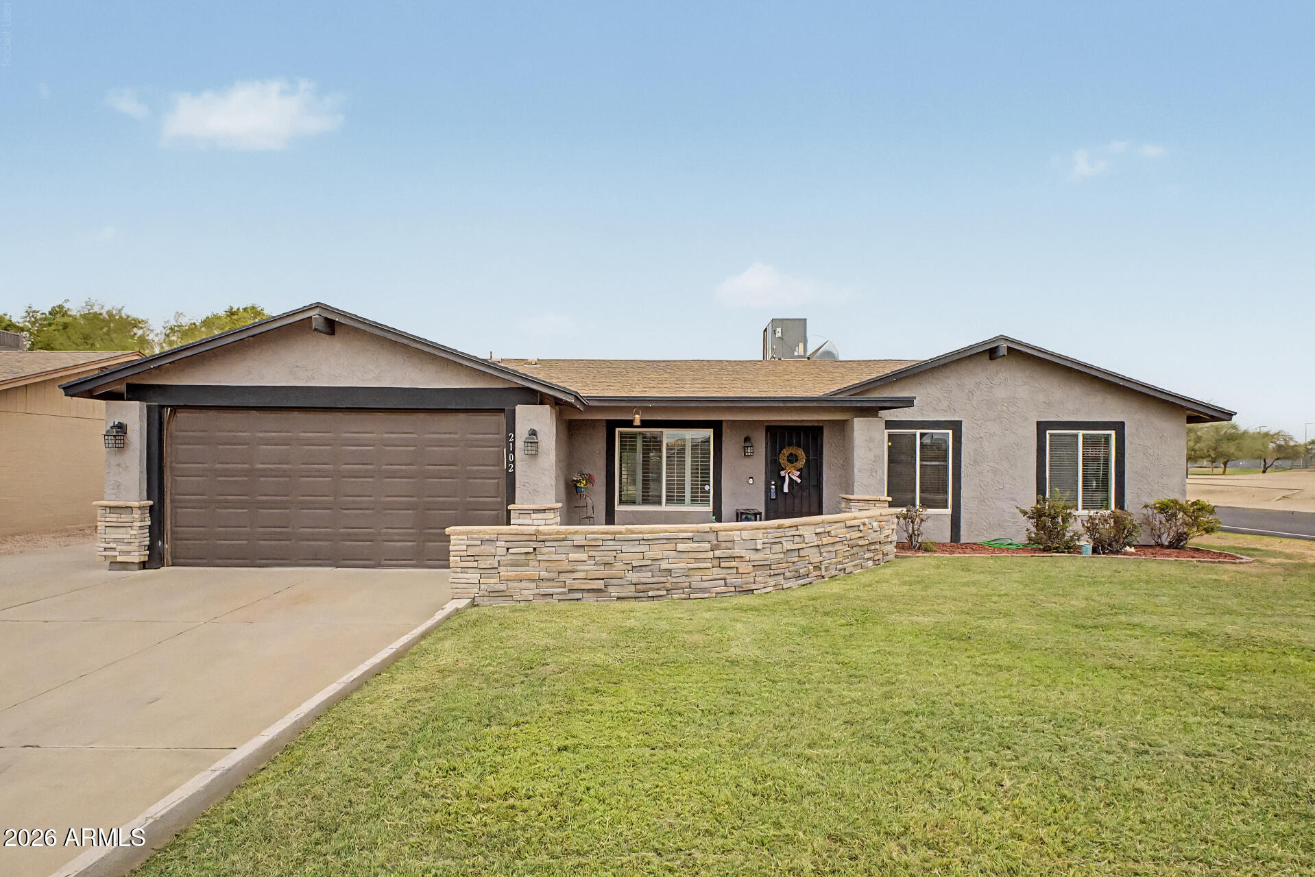2102 W Utopia Road — photo