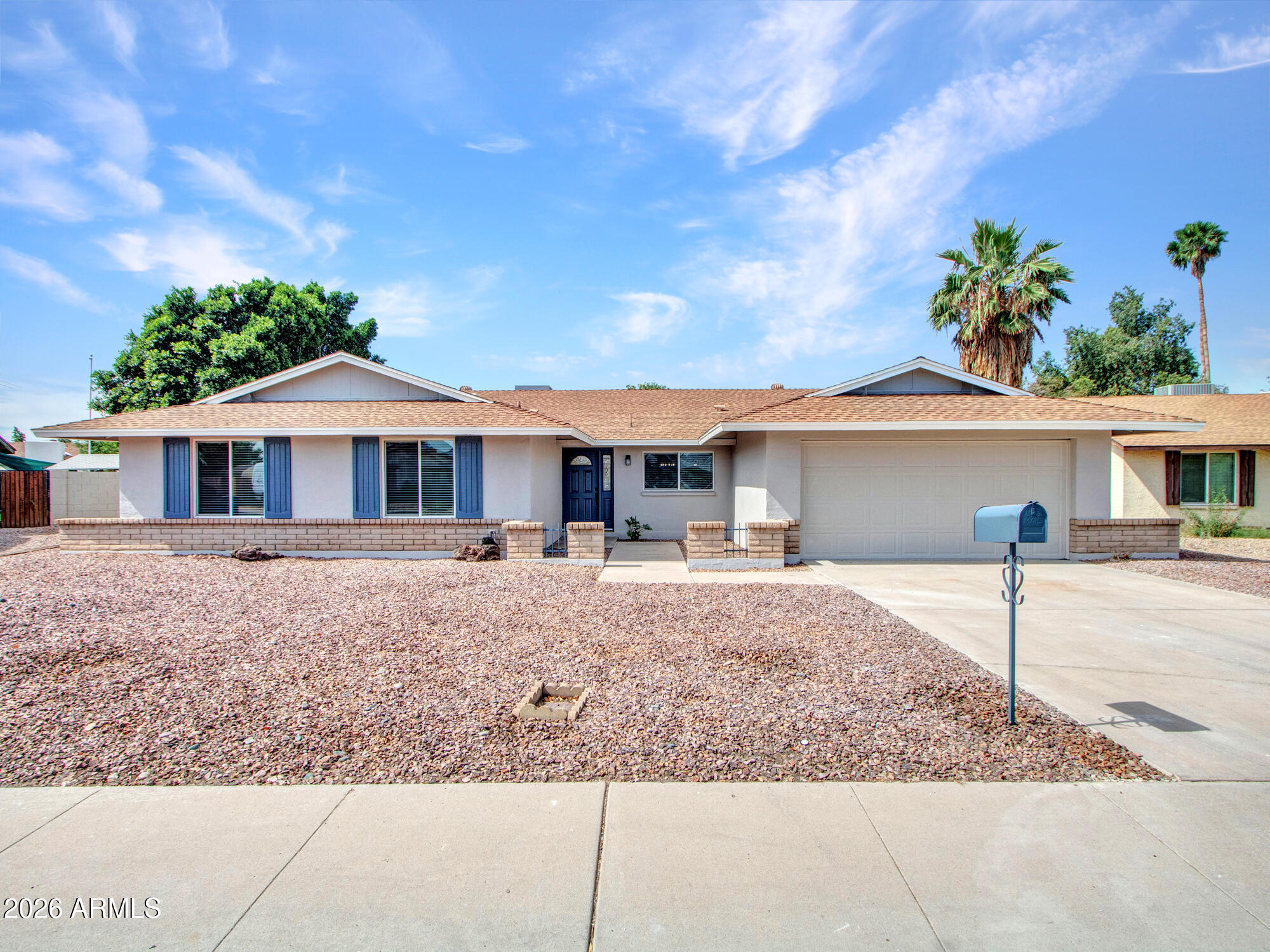 4915 W Shangri la Road — photo