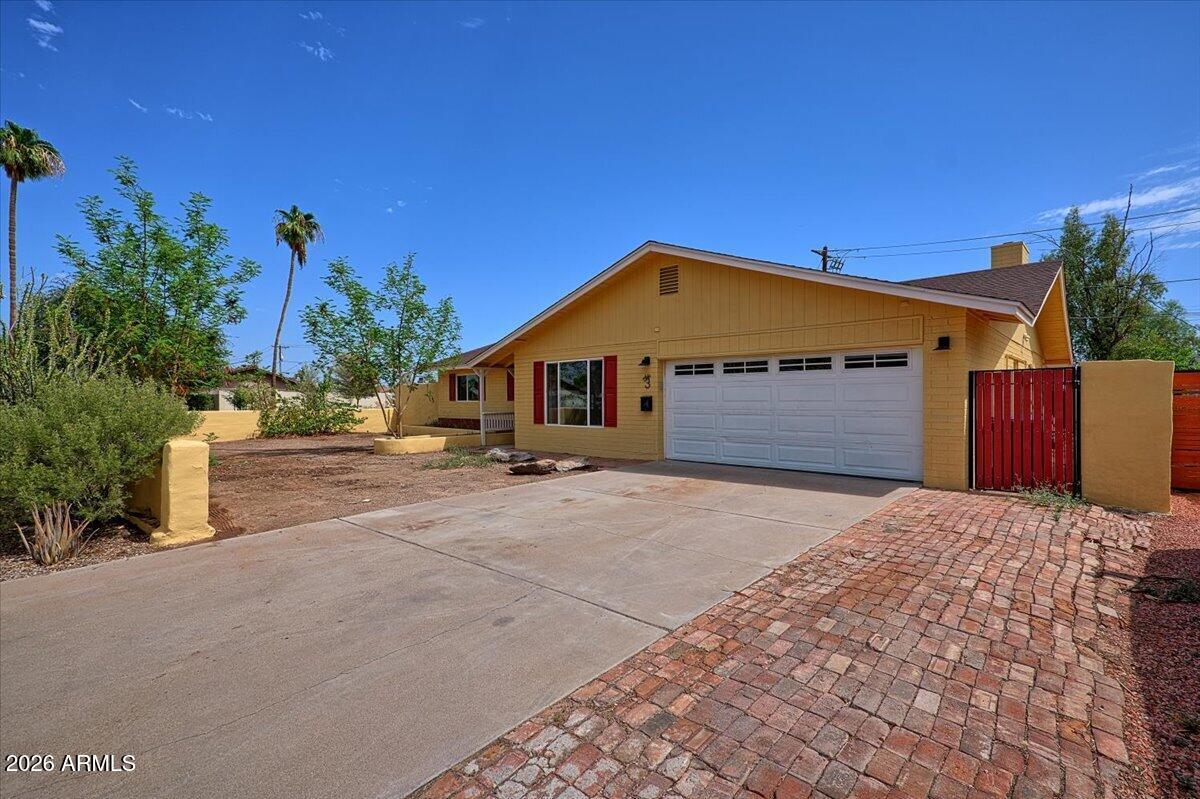 3 W Del Rio Drive — photo