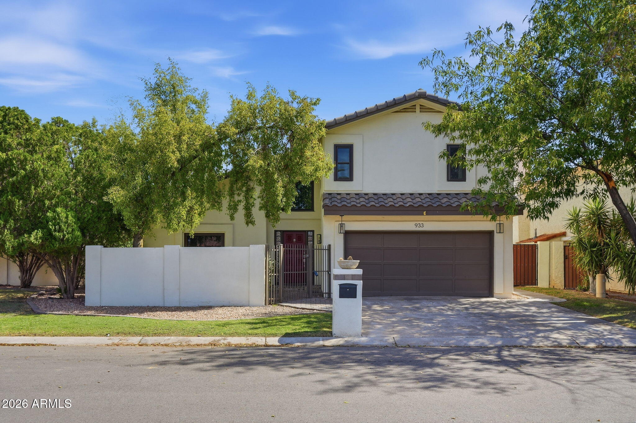 933 E Leeward Lane — photo