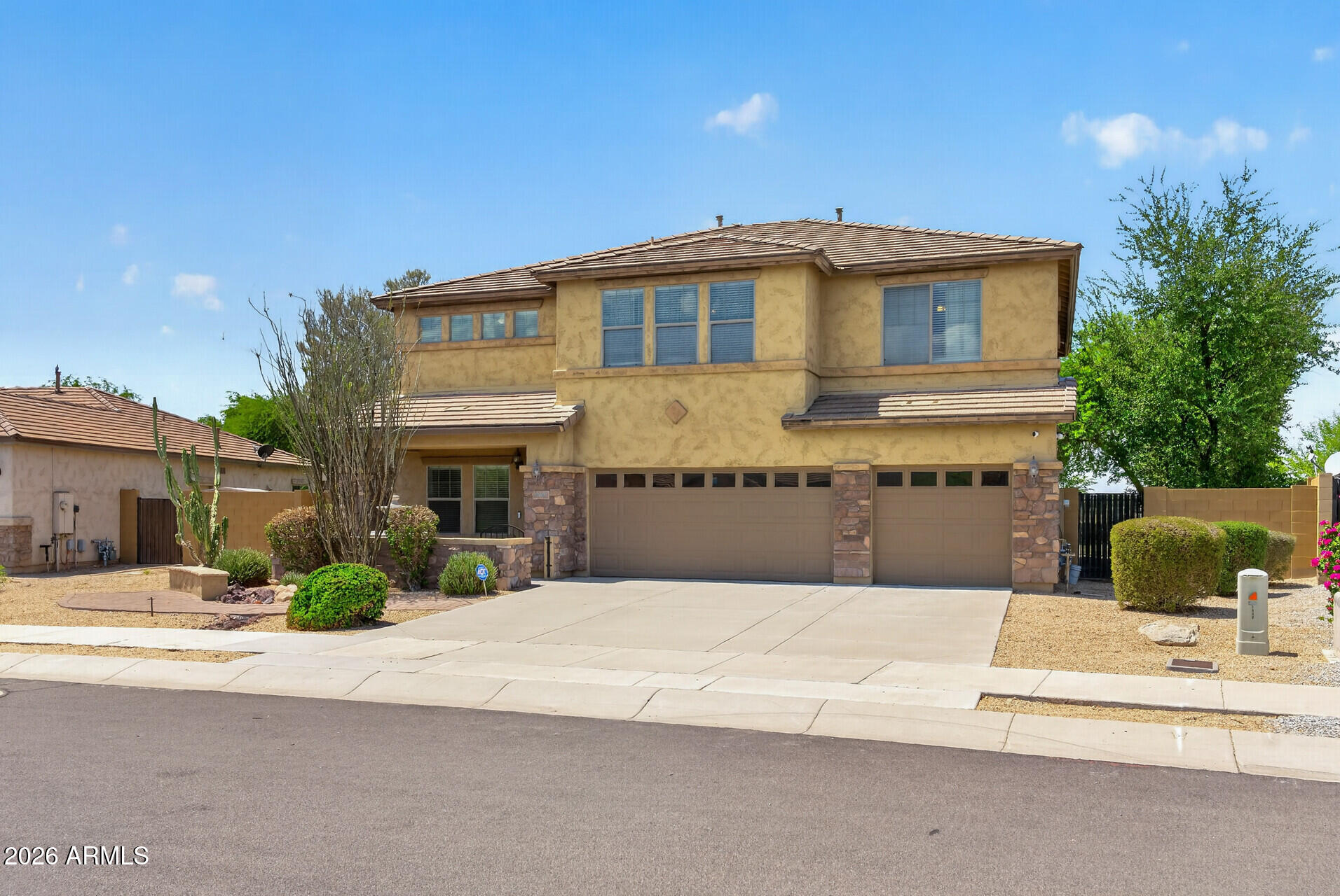 1442 S 167th Drive — photo