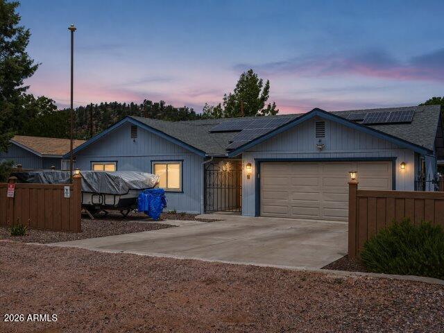 702 W Bridle Path Lane — photo