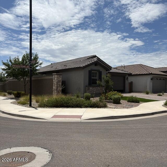 16185 W Mariposa Grande — photo