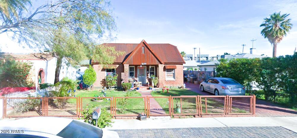 1634 E Culver Street — photo
