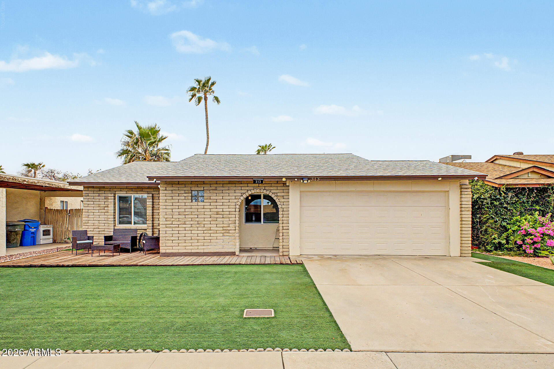 313 E Sequoia Drive — photo