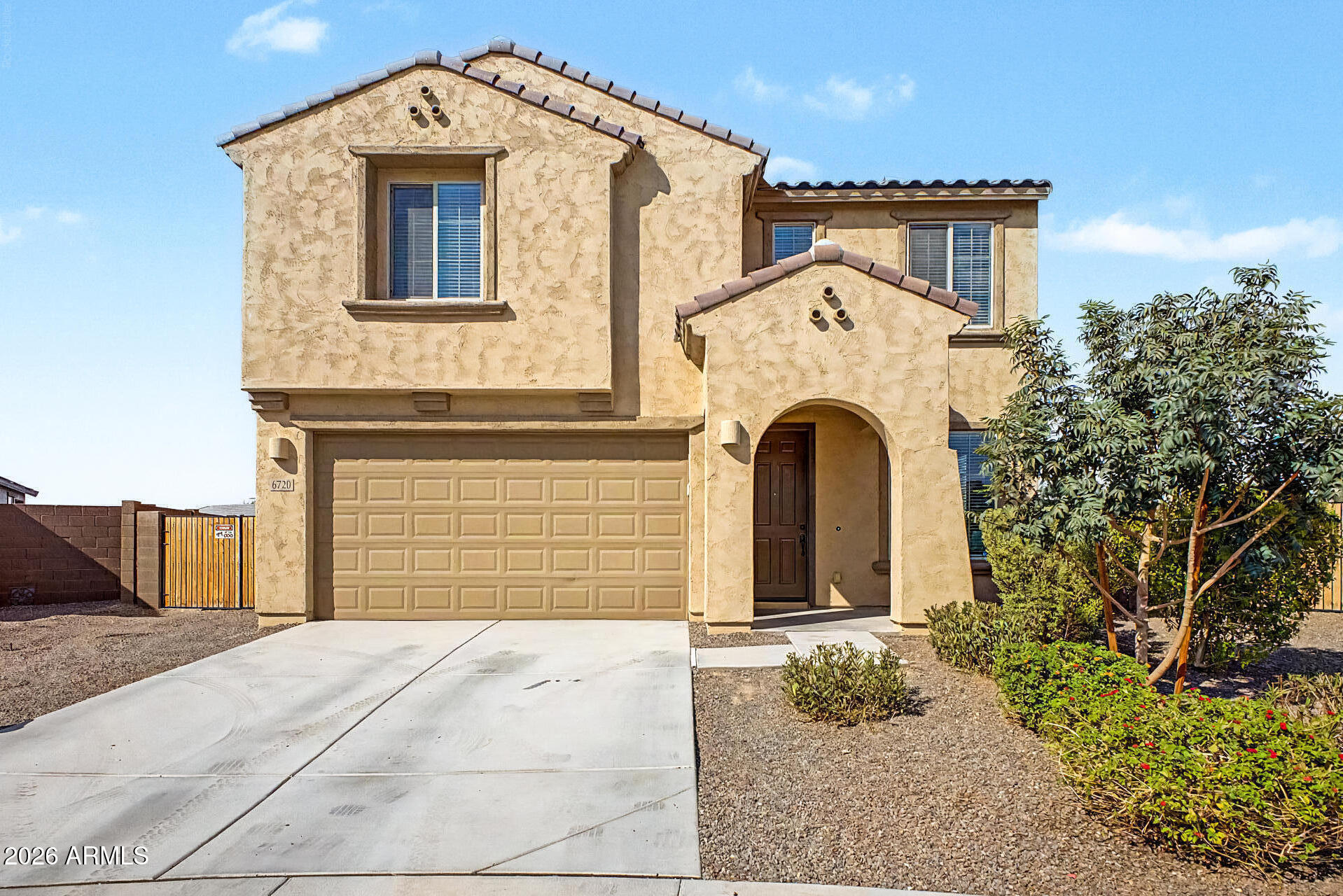 6720 W Siesta Way — photo