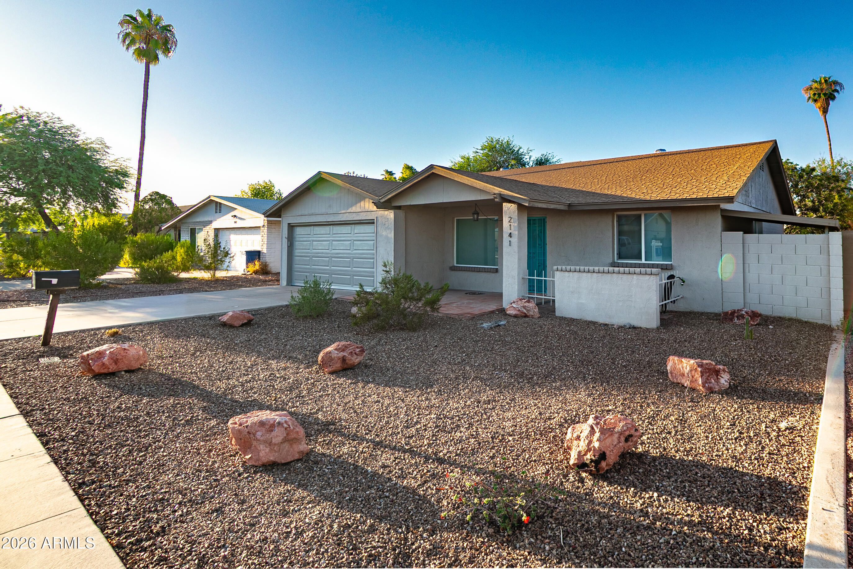 2141 E Oxford Drive — photo
