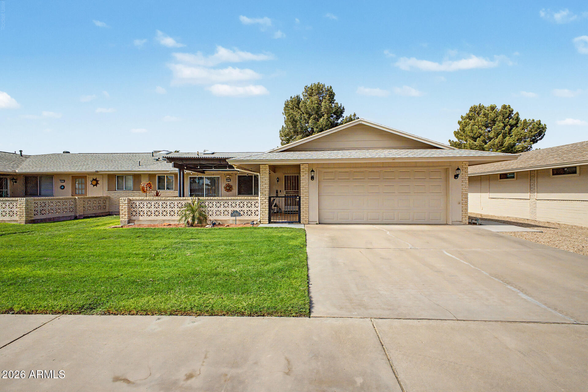 10732 W Caron Drive — photo